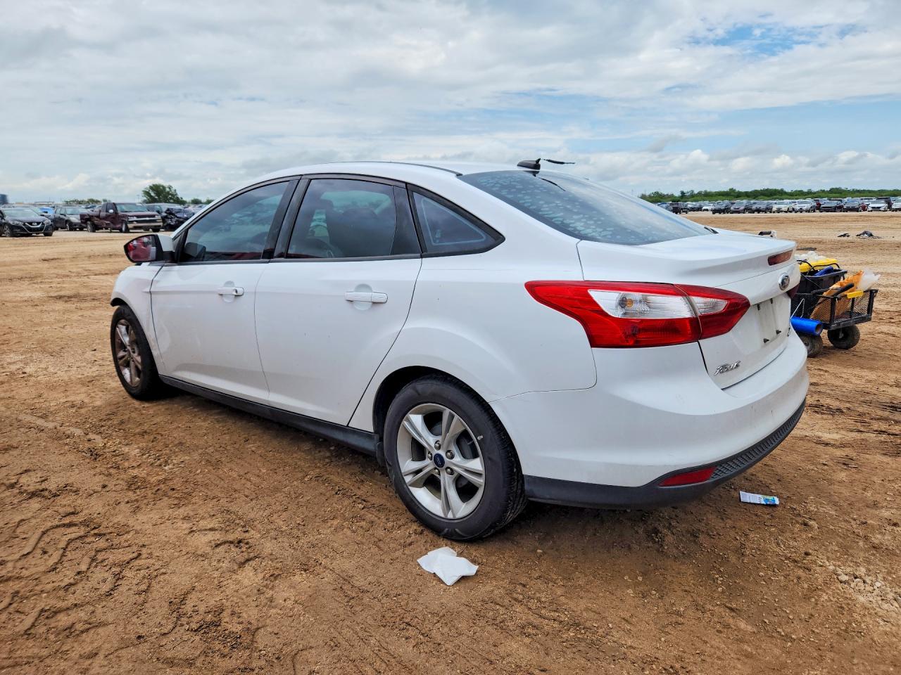 2014 Ford Focus Se White vin: 1FADP3F28EL413030