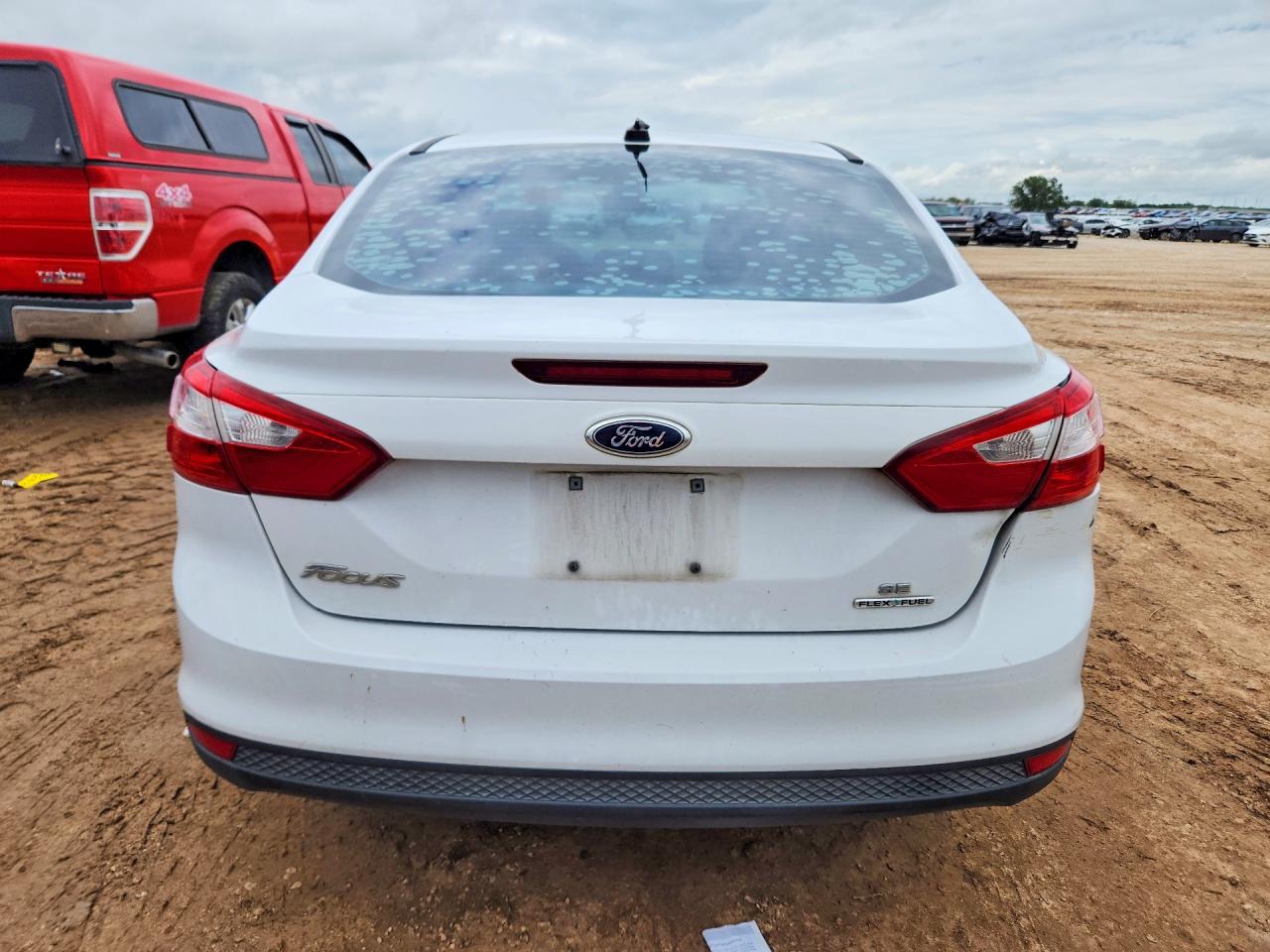 2014 Ford Focus Se White vin: 1FADP3F28EL413030