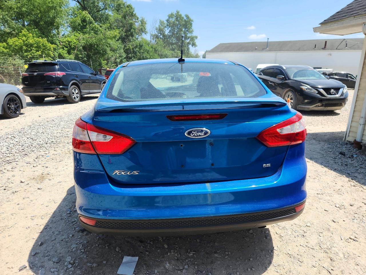 2014 Ford Focus Se Blue vin: 1FADP3F28EL428496