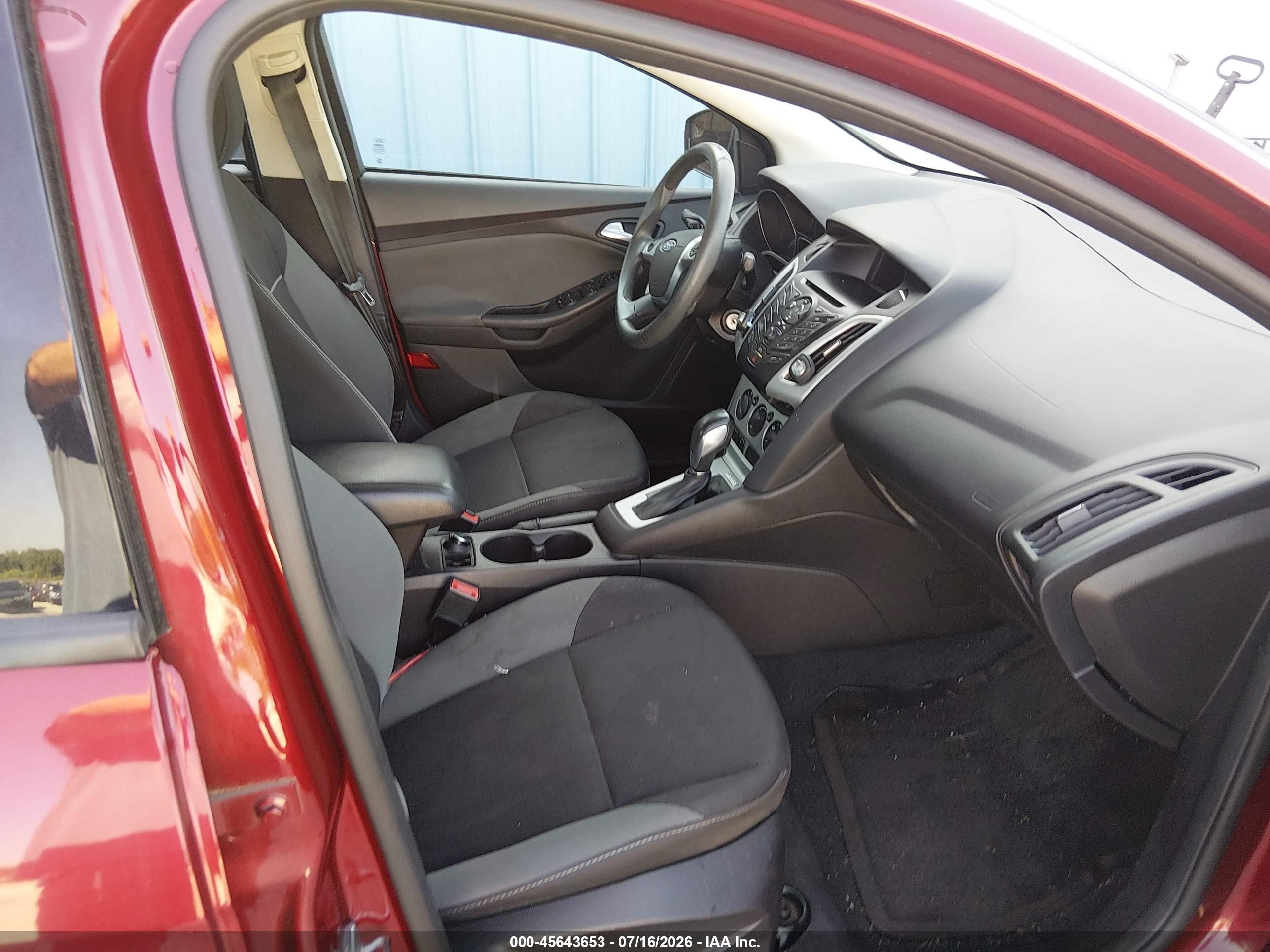 2014 Ford Focus Se Burgundy vin: 1FADP3F28EL438641