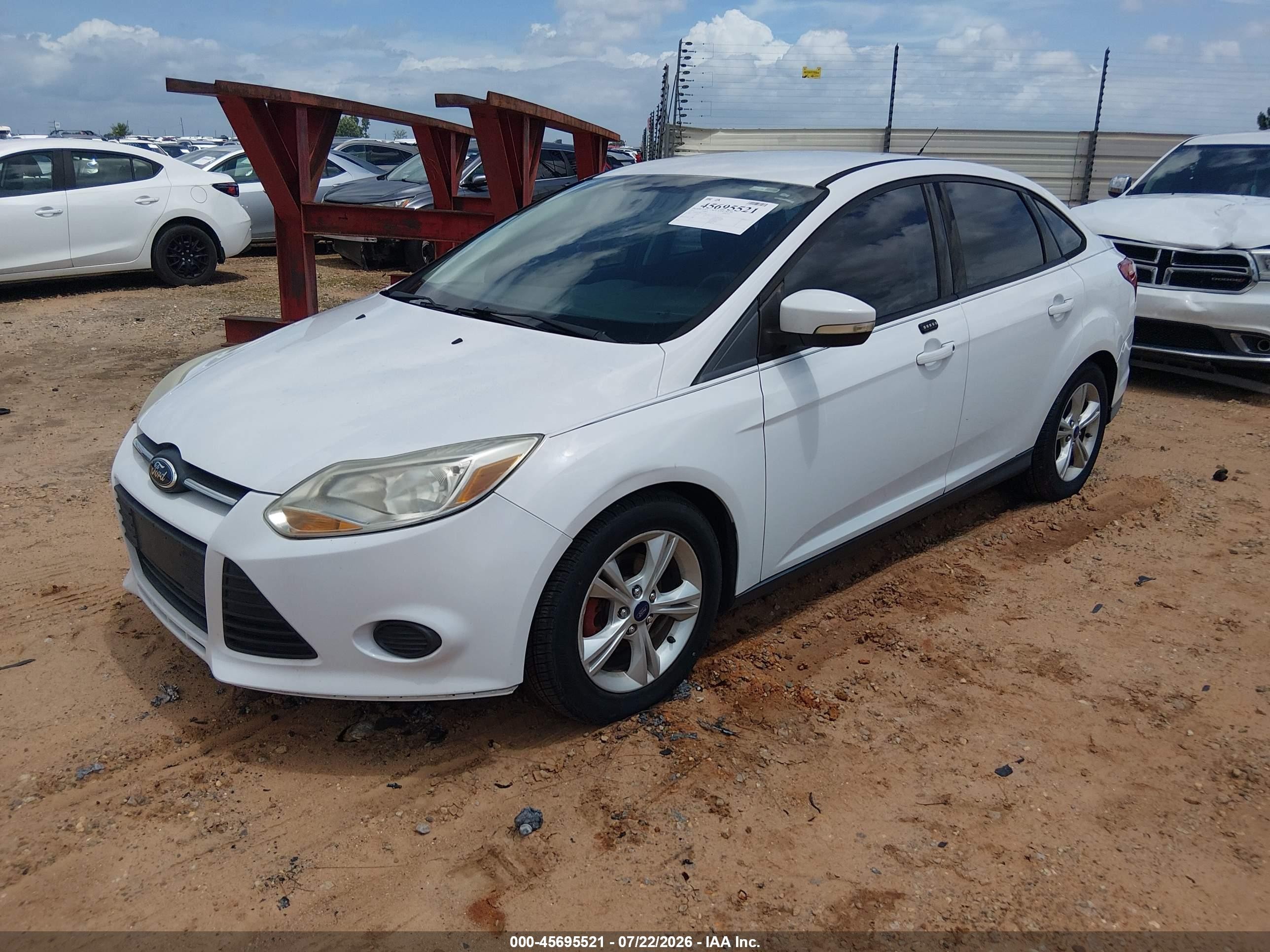 2014 Ford Focus Se Белый vin: 1FADP3F28EL445590