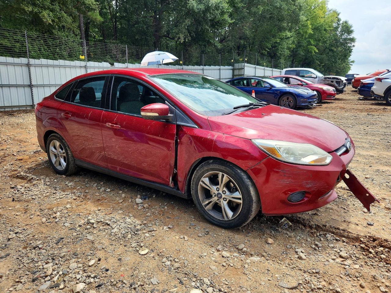 2014 Ford Focus Se Burgundy vin: 1FADP3F28EL447842