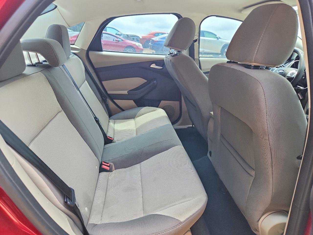 2014 Ford Focus Se Burgundy vin: 1FADP3F28EL447842