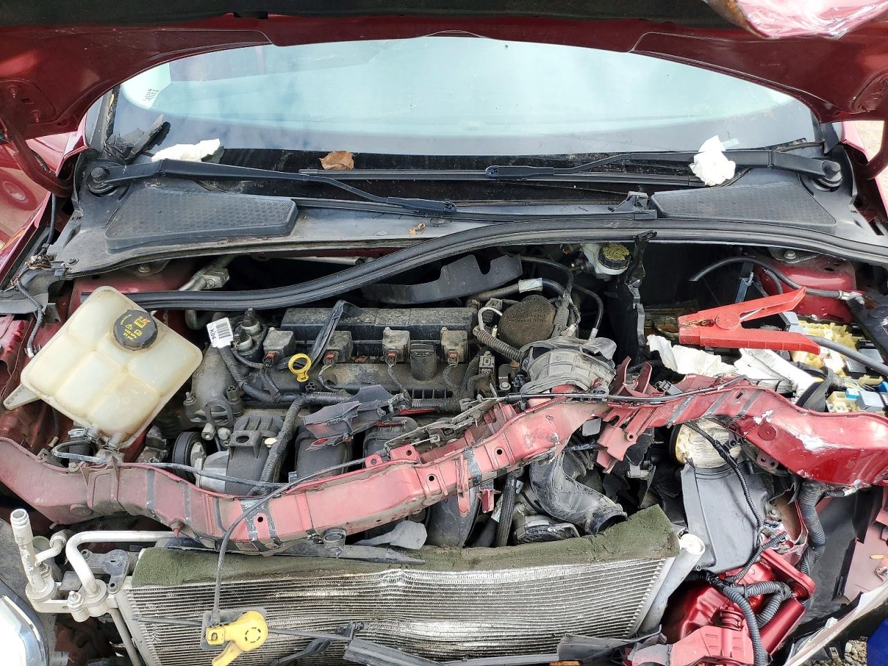 2014 Ford Focus Se Red vin: 1FADP3F28EL448182