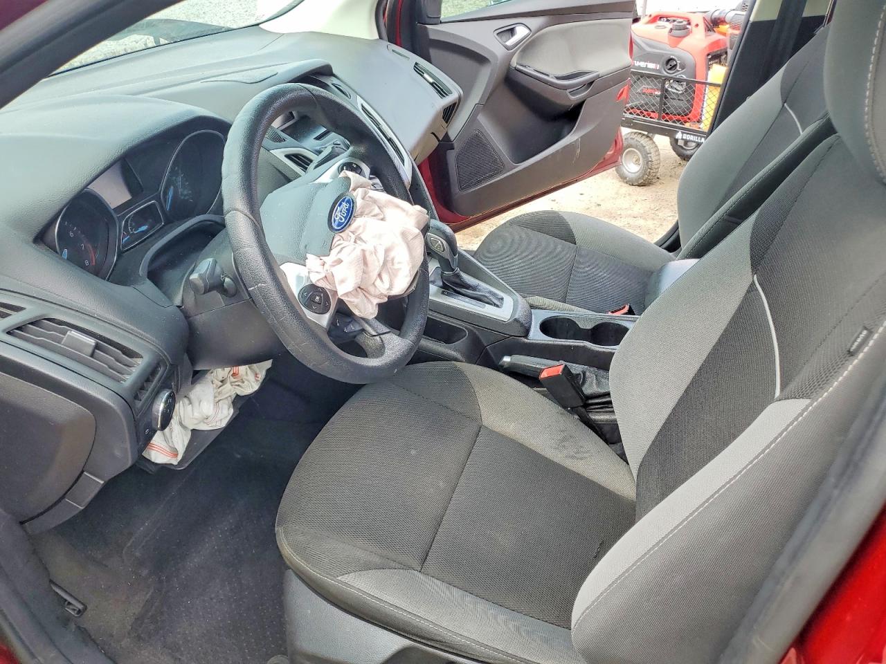 2014 Ford Focus Se Red vin: 1FADP3F28EL448182