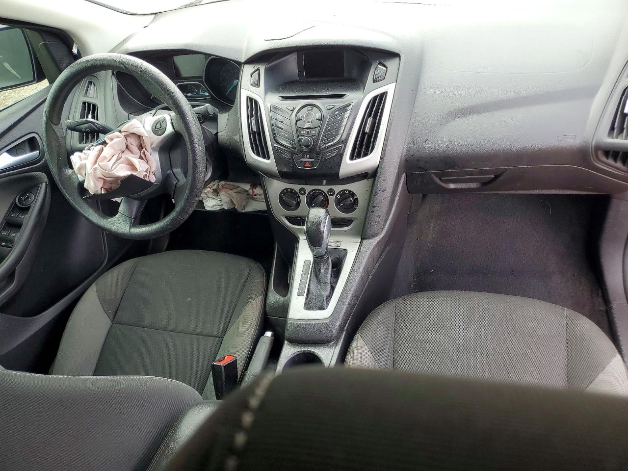 2014 Ford Focus Se Red vin: 1FADP3F28EL448182
