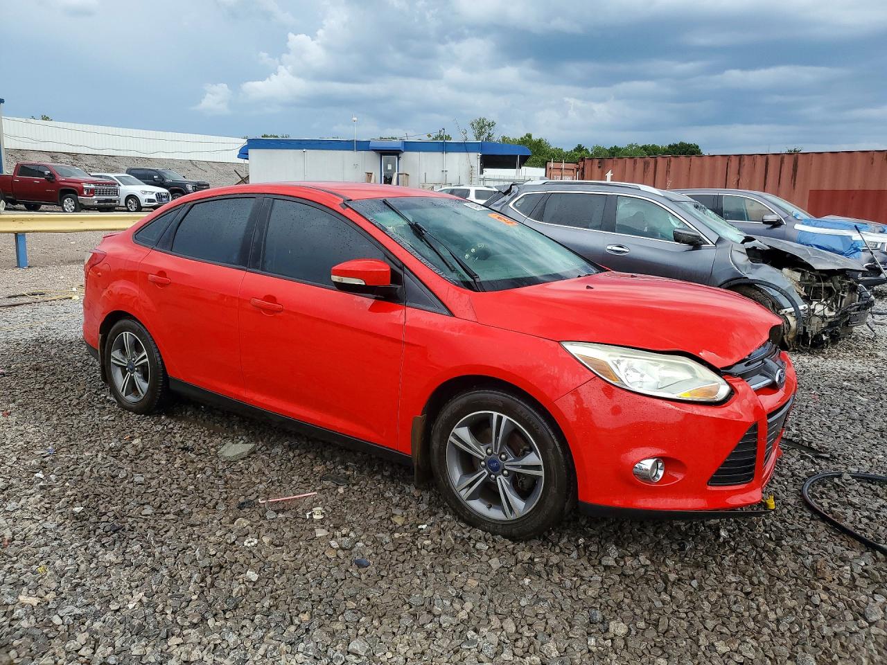 2014 Ford Focus Se Red vin: 1FADP3F28EL448697