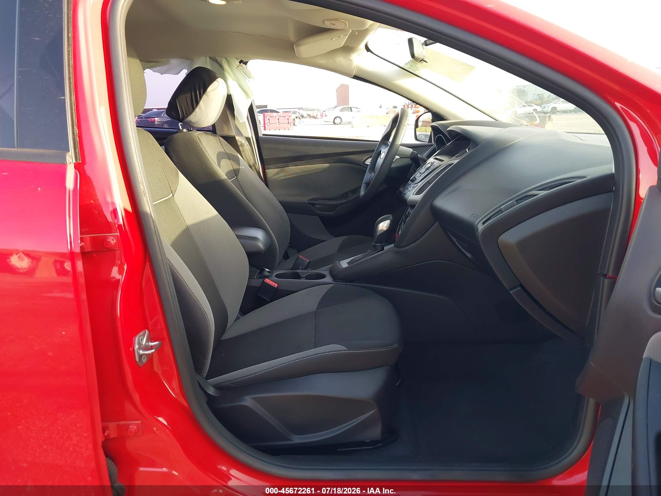 2014 Ford Focus Se Red vin: 1FADP3F28EL452457