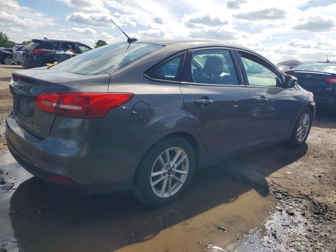 2015 Ford Focus Se Серый vin: 1FADP3F28FL200502
