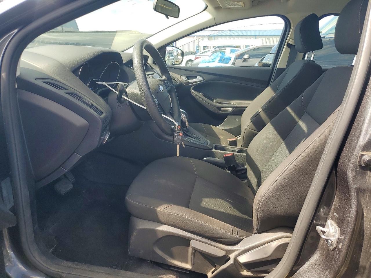 2015 Ford Focus Se Серый vin: 1FADP3F28FL200502