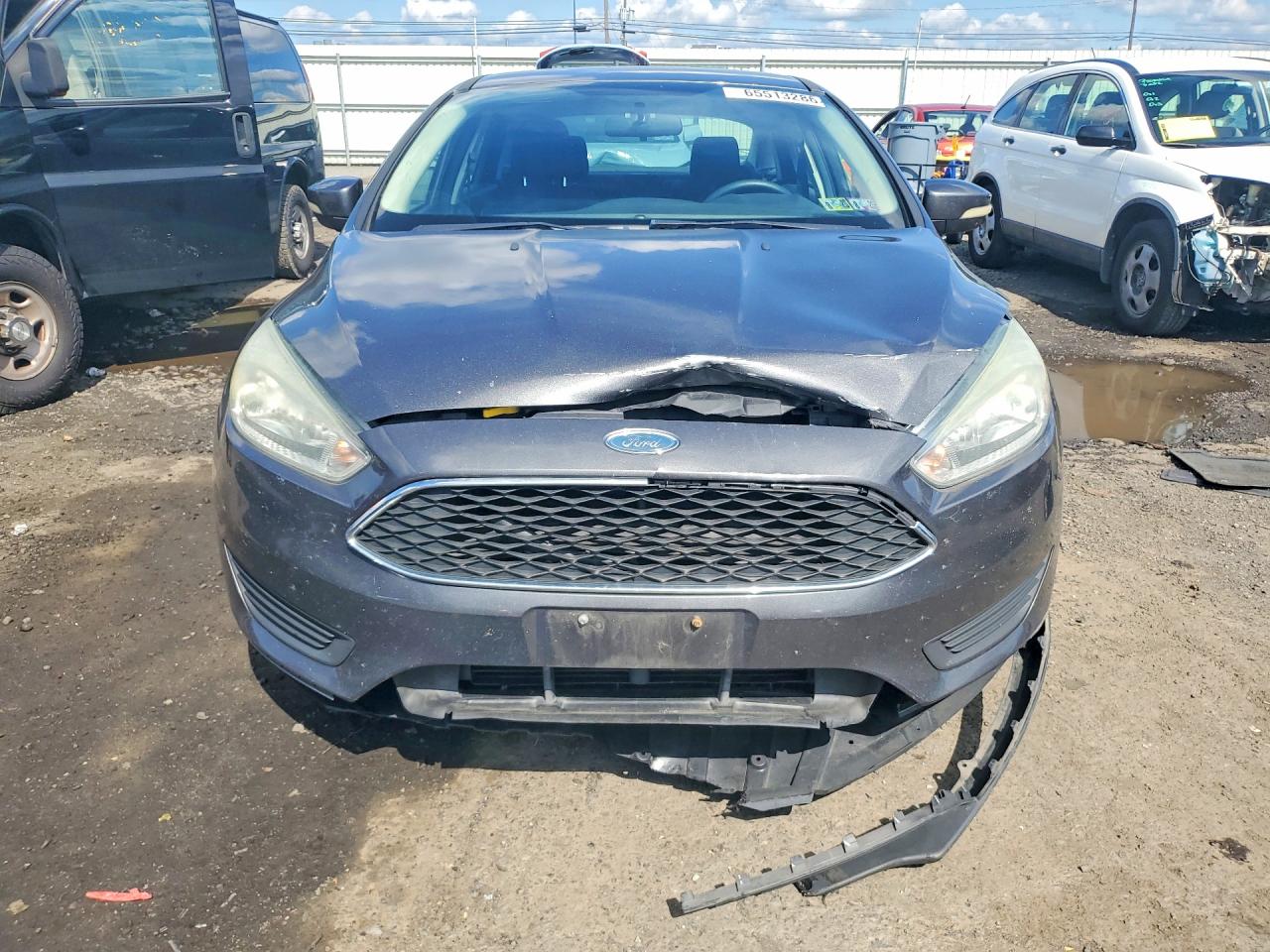 2015 Ford Focus Se Серый vin: 1FADP3F28FL200502