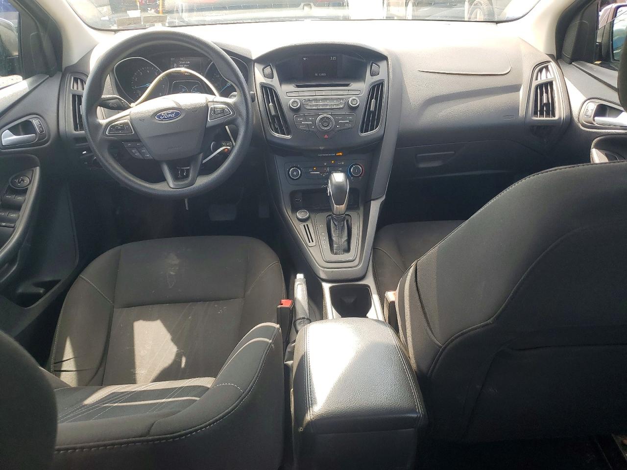 2015 Ford Focus Se Серый vin: 1FADP3F28FL200502