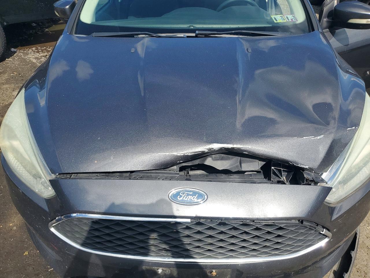 2015 Ford Focus Se Серый vin: 1FADP3F28FL200502