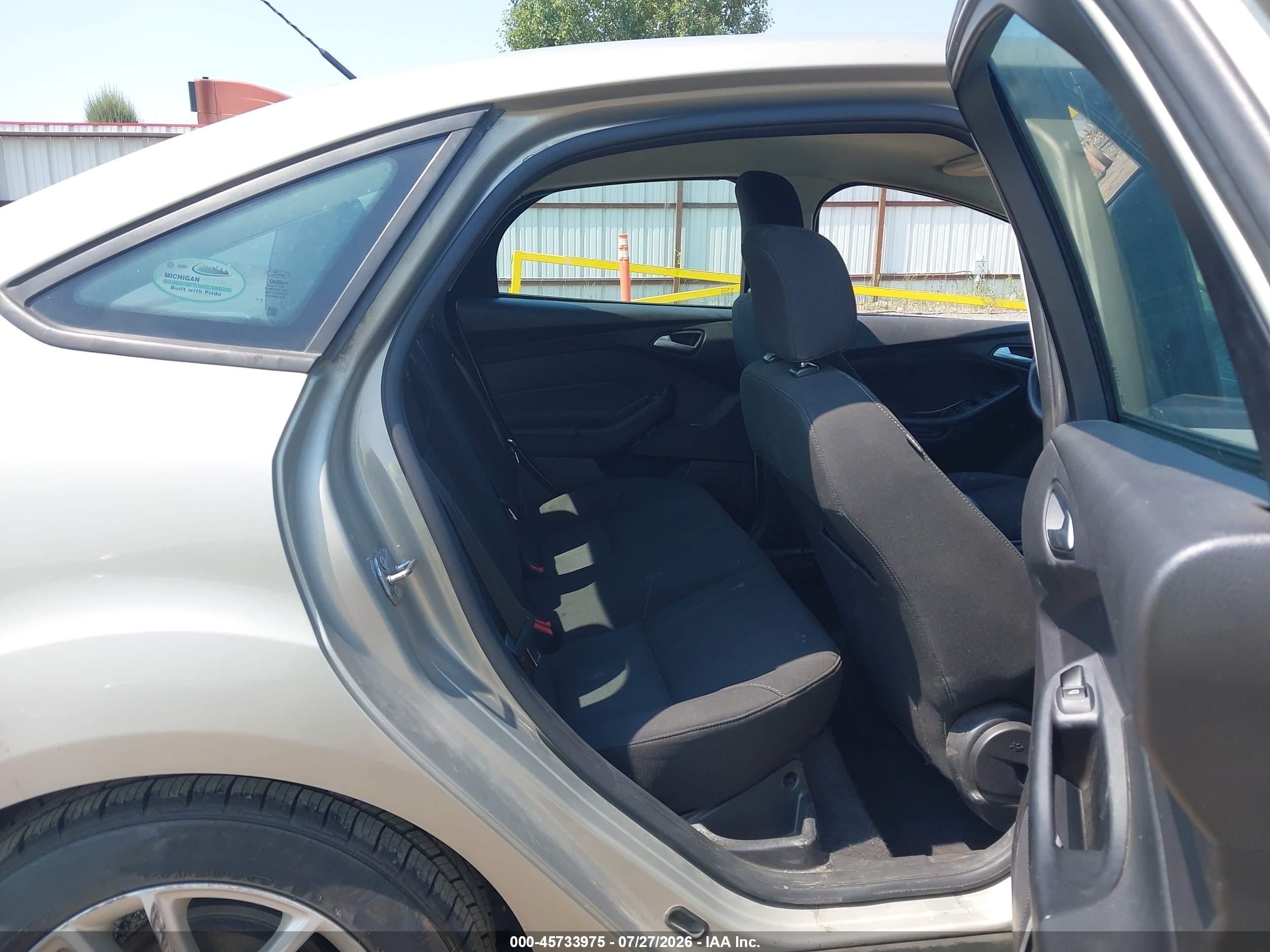 2015 Ford Focus Se Champagne vin: 1FADP3F28FL201388