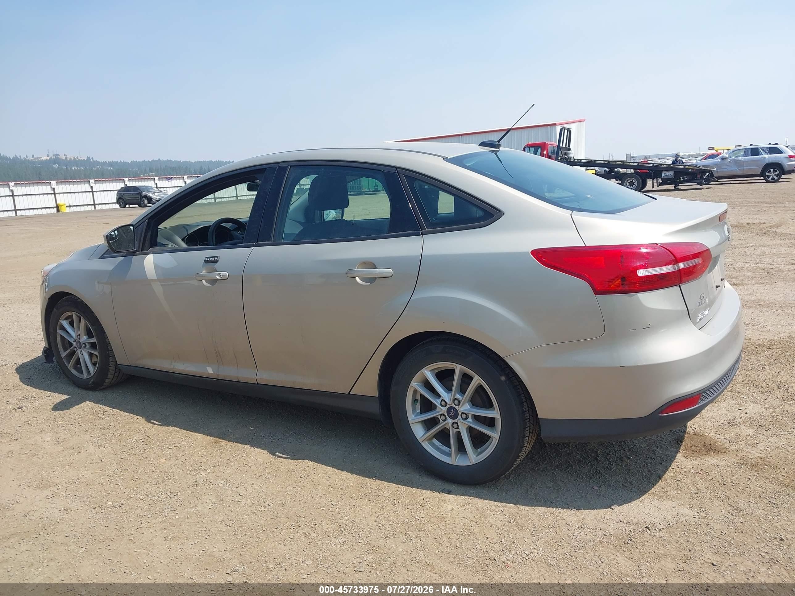 2015 Ford Focus Se Champagne vin: 1FADP3F28FL201388