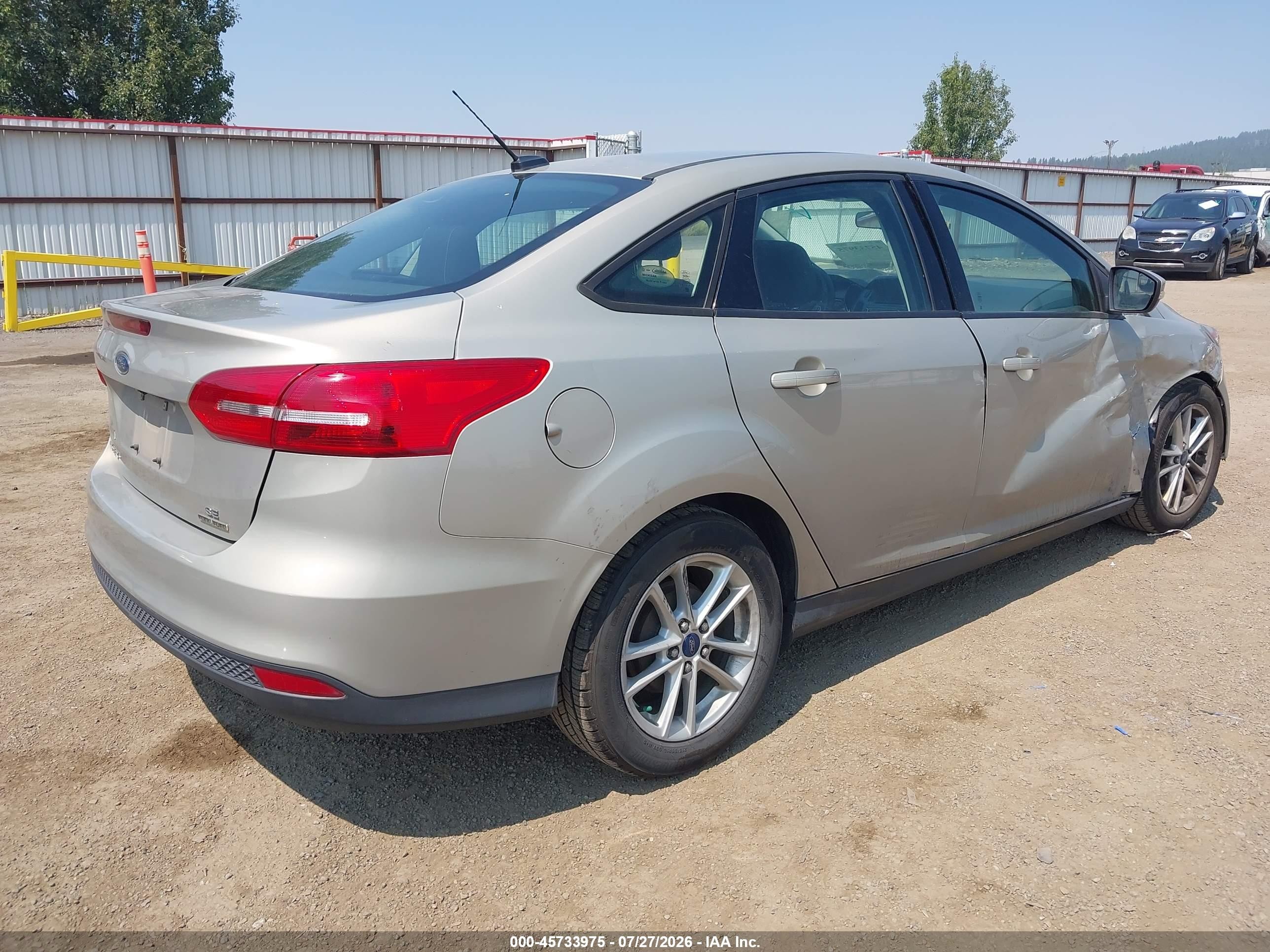 2015 Ford Focus Se Champagne vin: 1FADP3F28FL201388