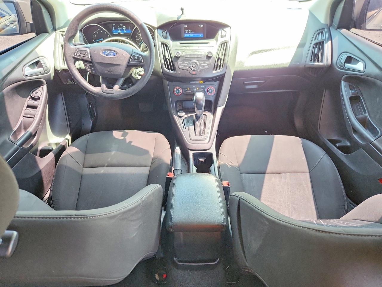 2015 Ford Focus Se Beige vin: 1FADP3F28FL204520