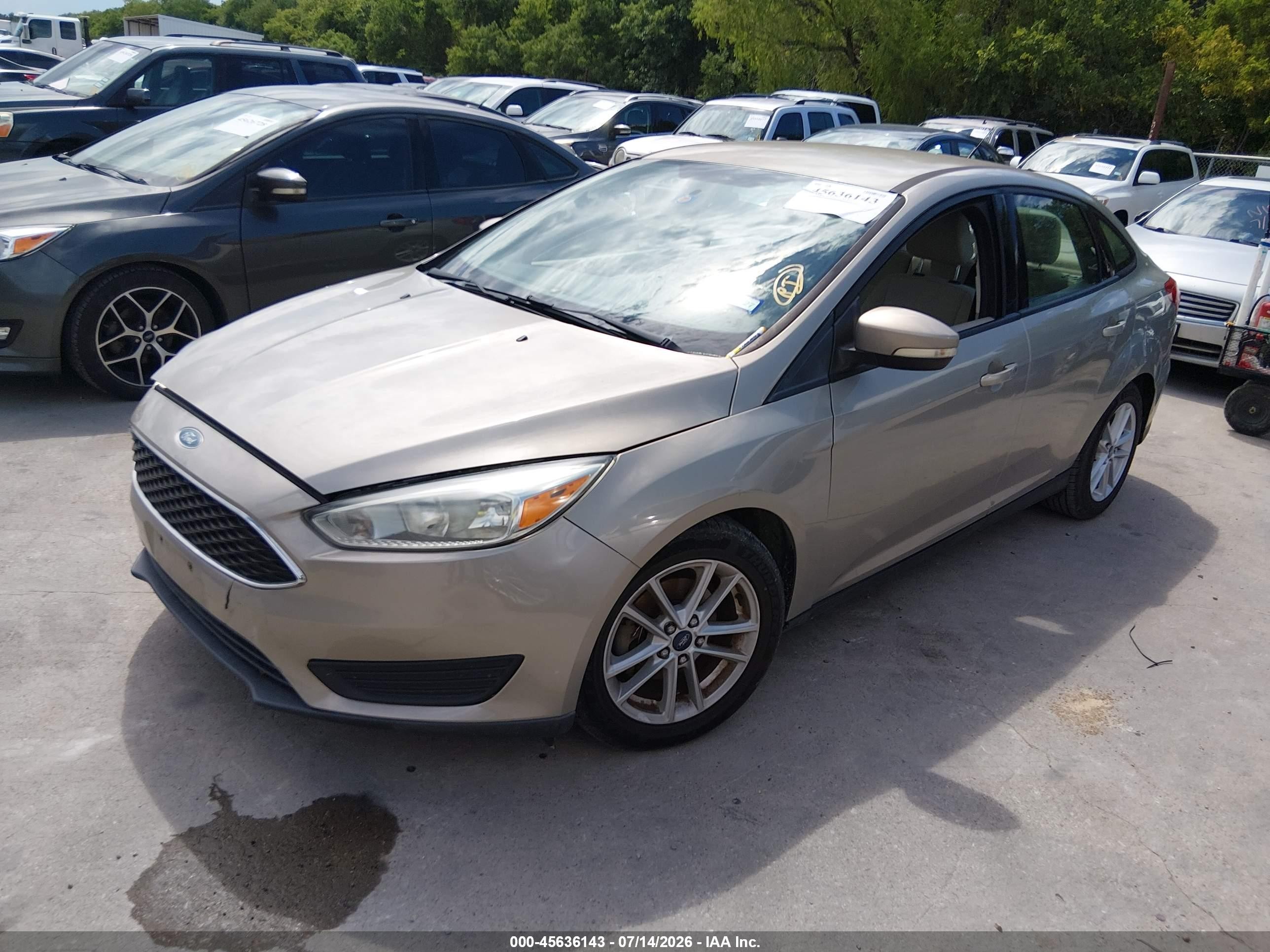 2015 Ford Focus Se Gold vin: 1FADP3F28FL210477