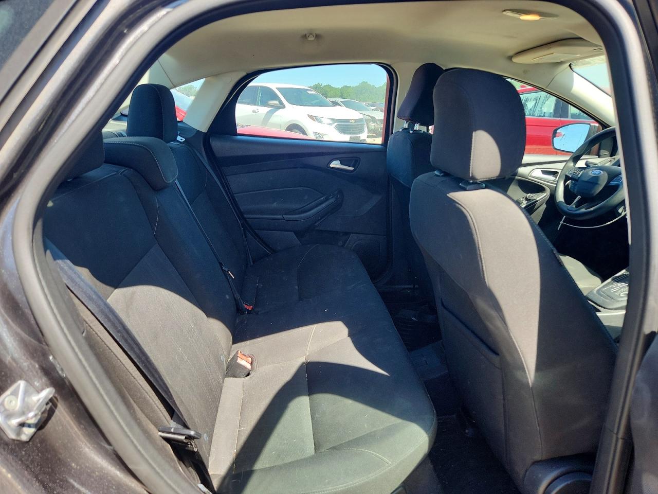 2015 Ford Focus Se Gray vin: 1FADP3F28FL231328