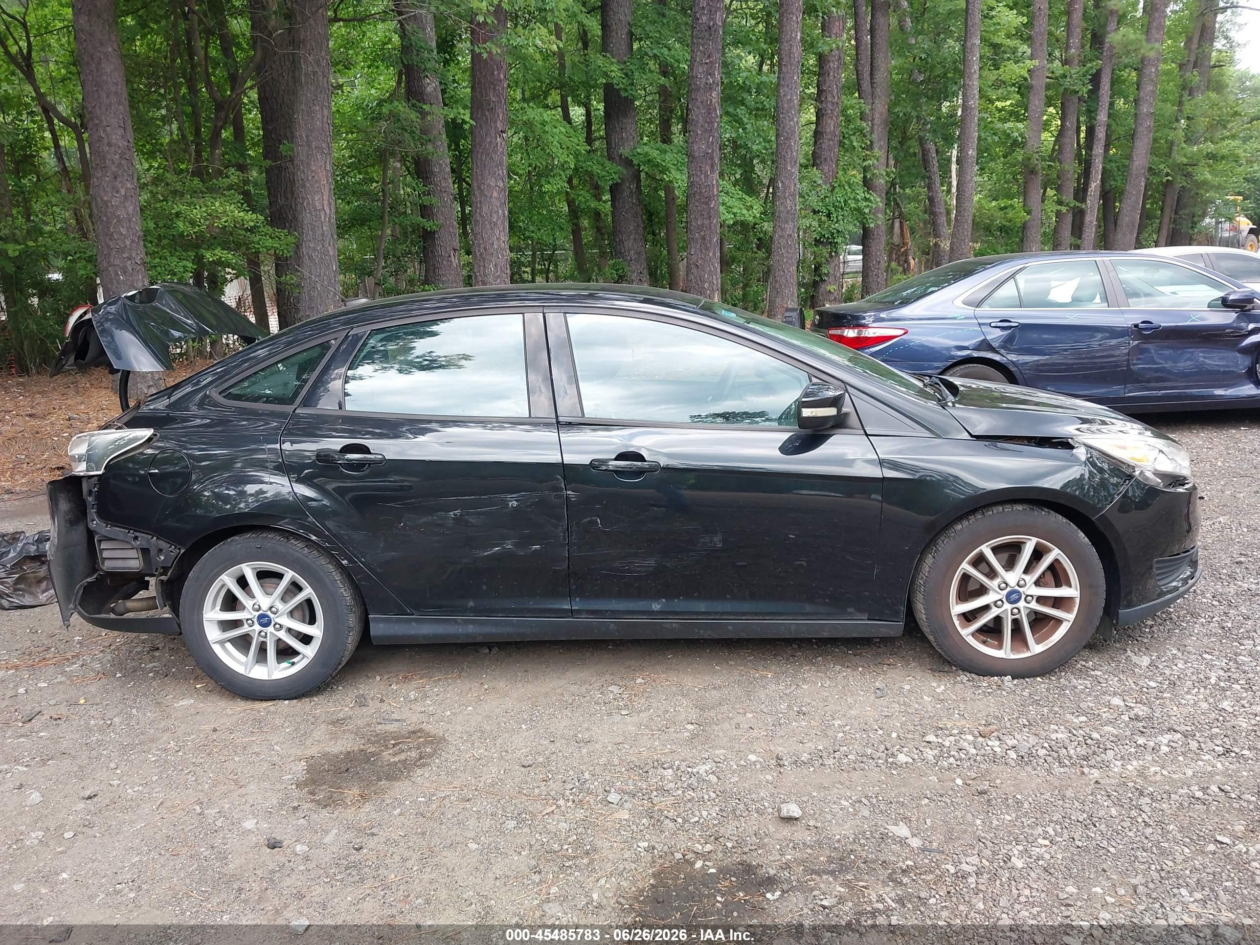 2015 Ford Focus Se Black vin: 1FADP3F28FL243222