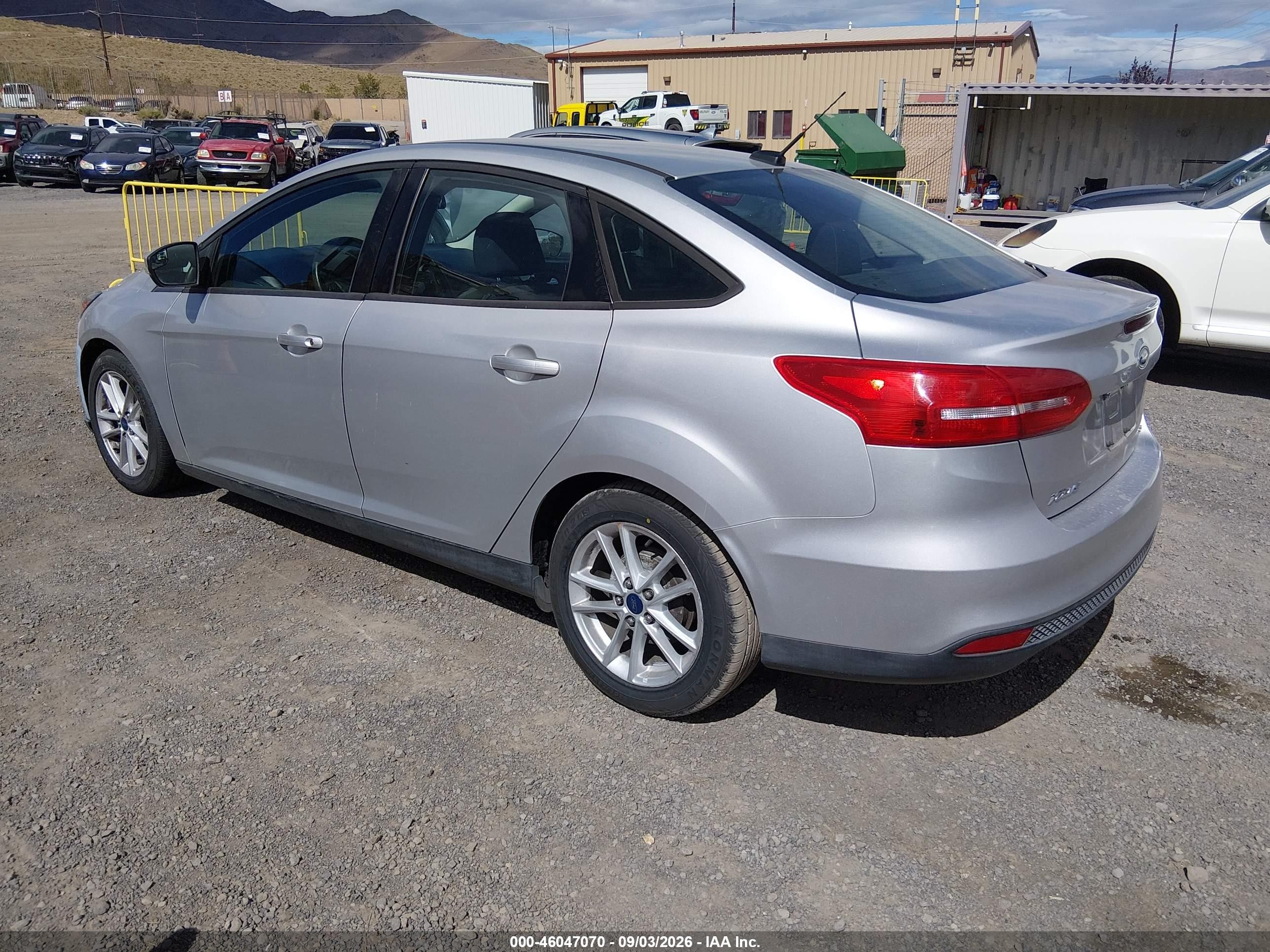 2015 Ford Focus Se Silver vin: 1FADP3F28FL244743