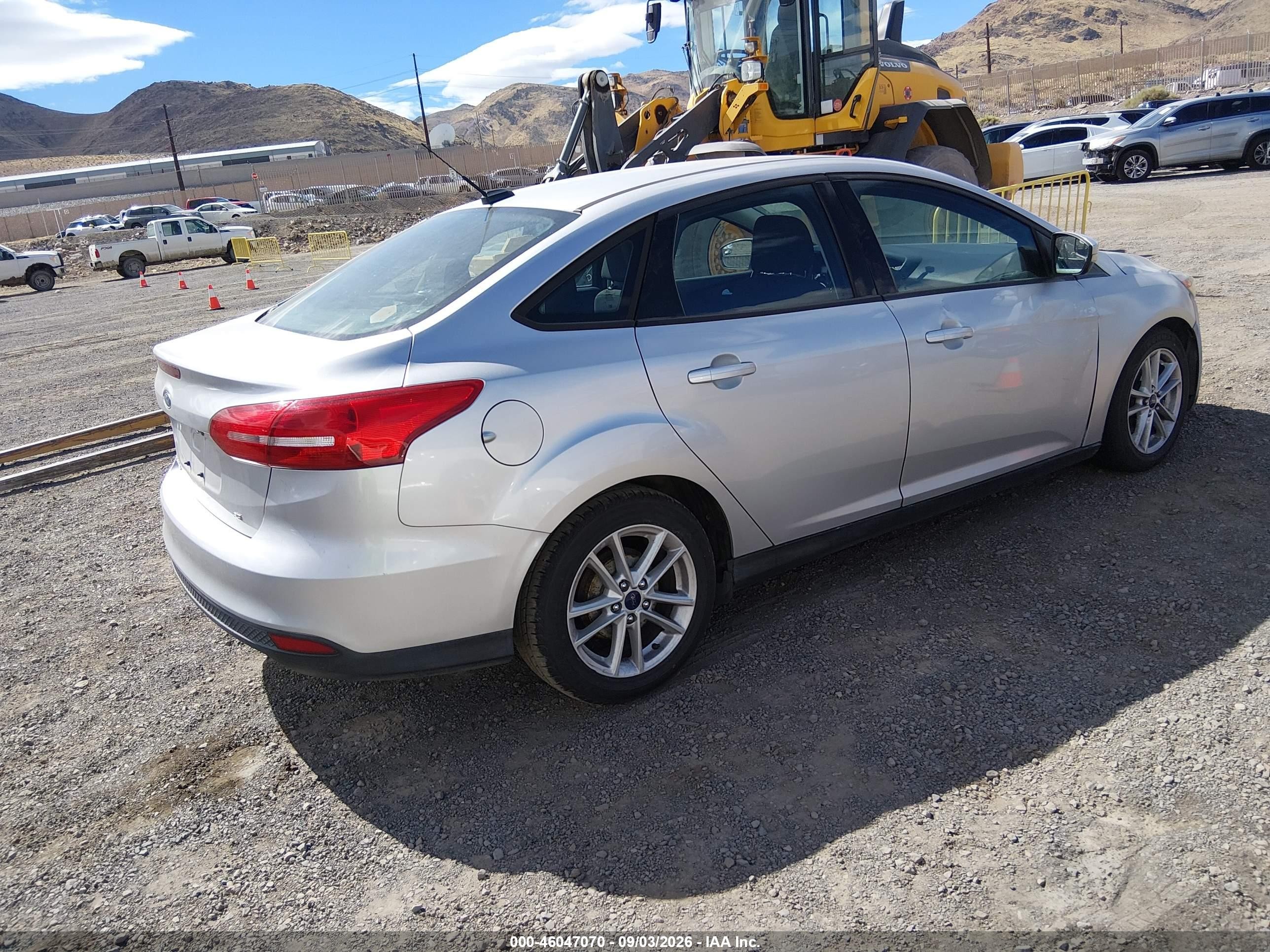 2015 Ford Focus Se Silver vin: 1FADP3F28FL244743