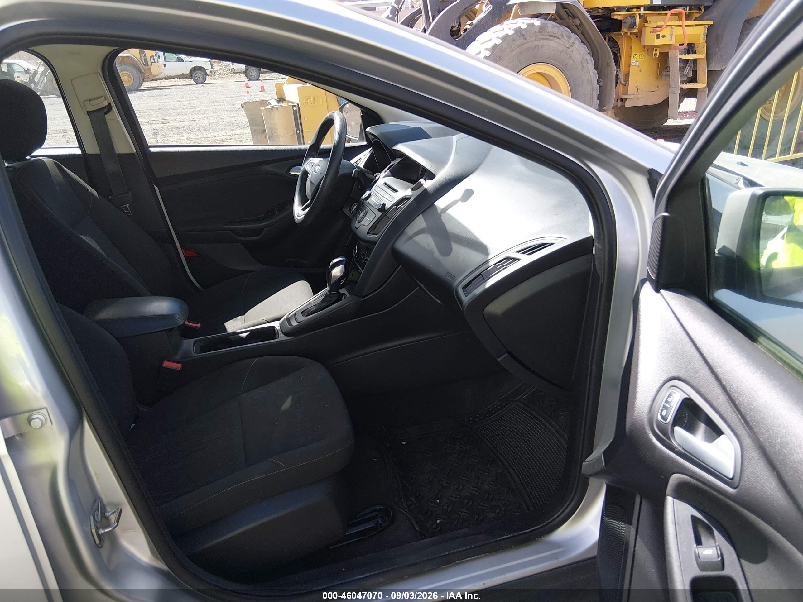 2015 Ford Focus Se Silver vin: 1FADP3F28FL244743