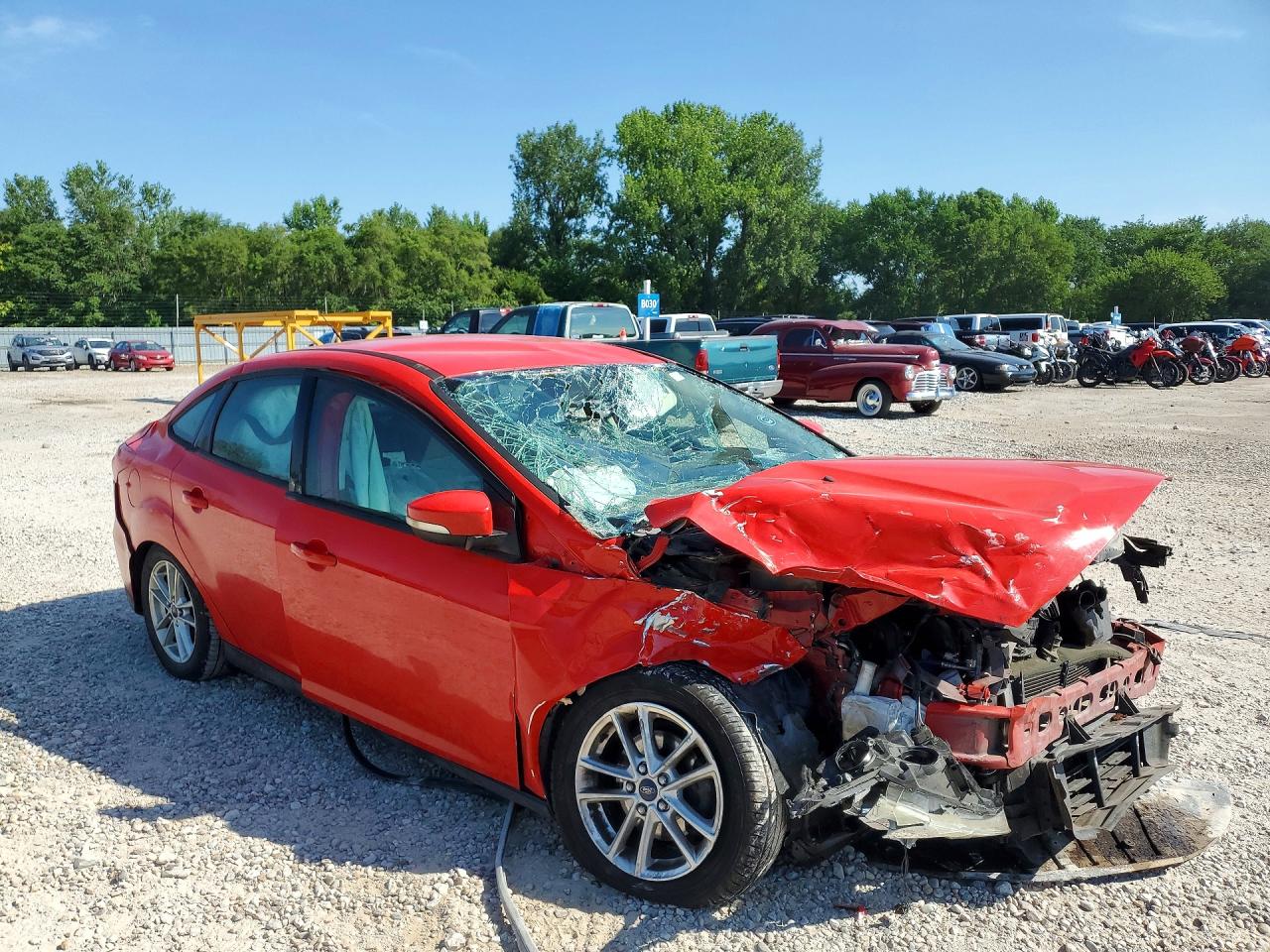 2015 Ford Focus Se Red vin: 1FADP3F28FL244936