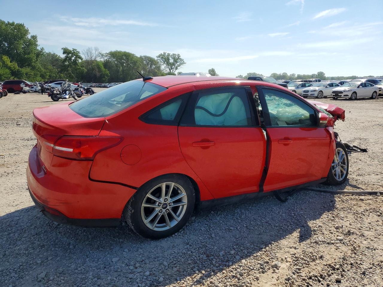 2015 Ford Focus Se Red vin: 1FADP3F28FL244936