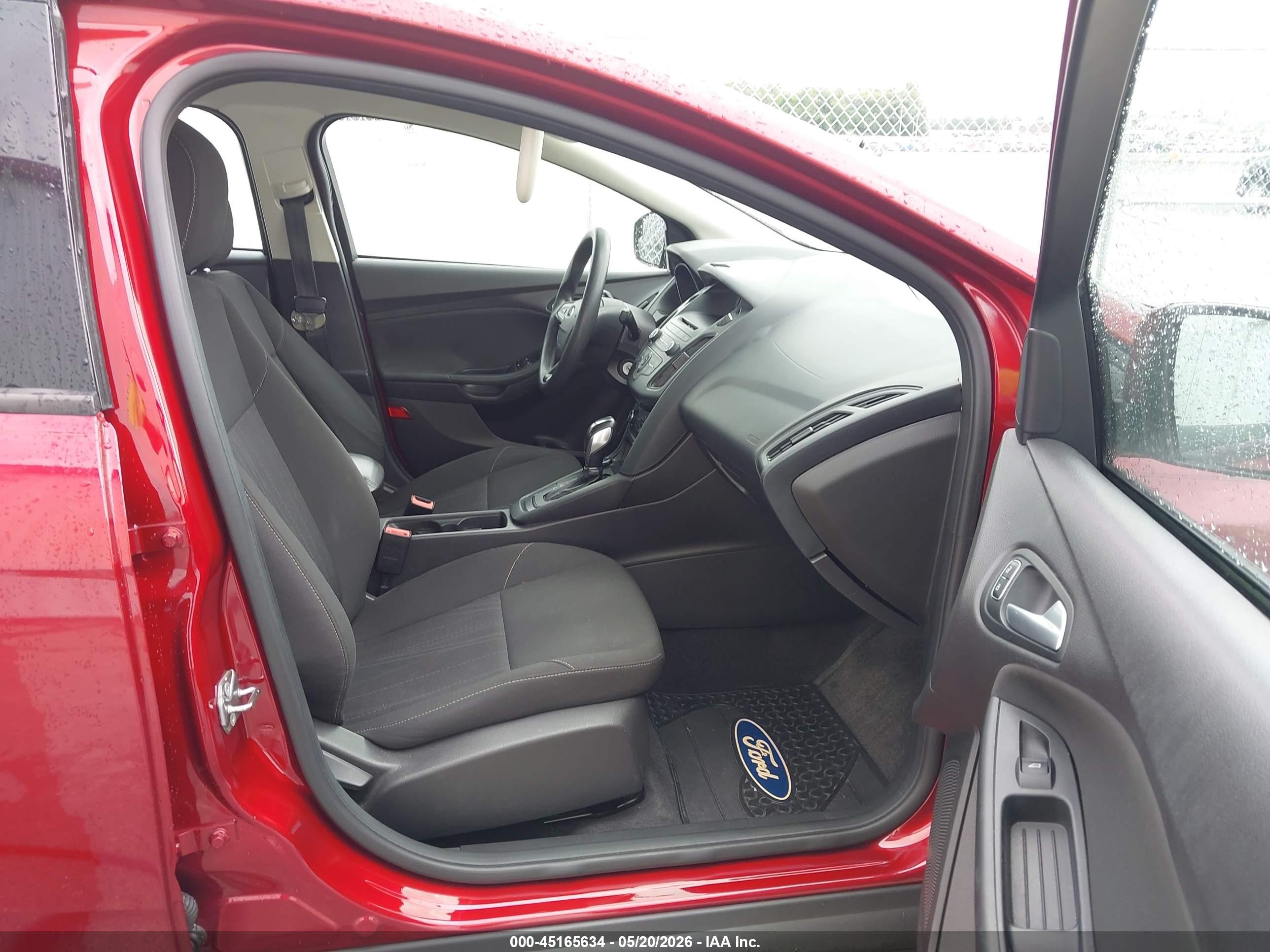 2015 Ford Focus Se Red vin: 1FADP3F28FL255516