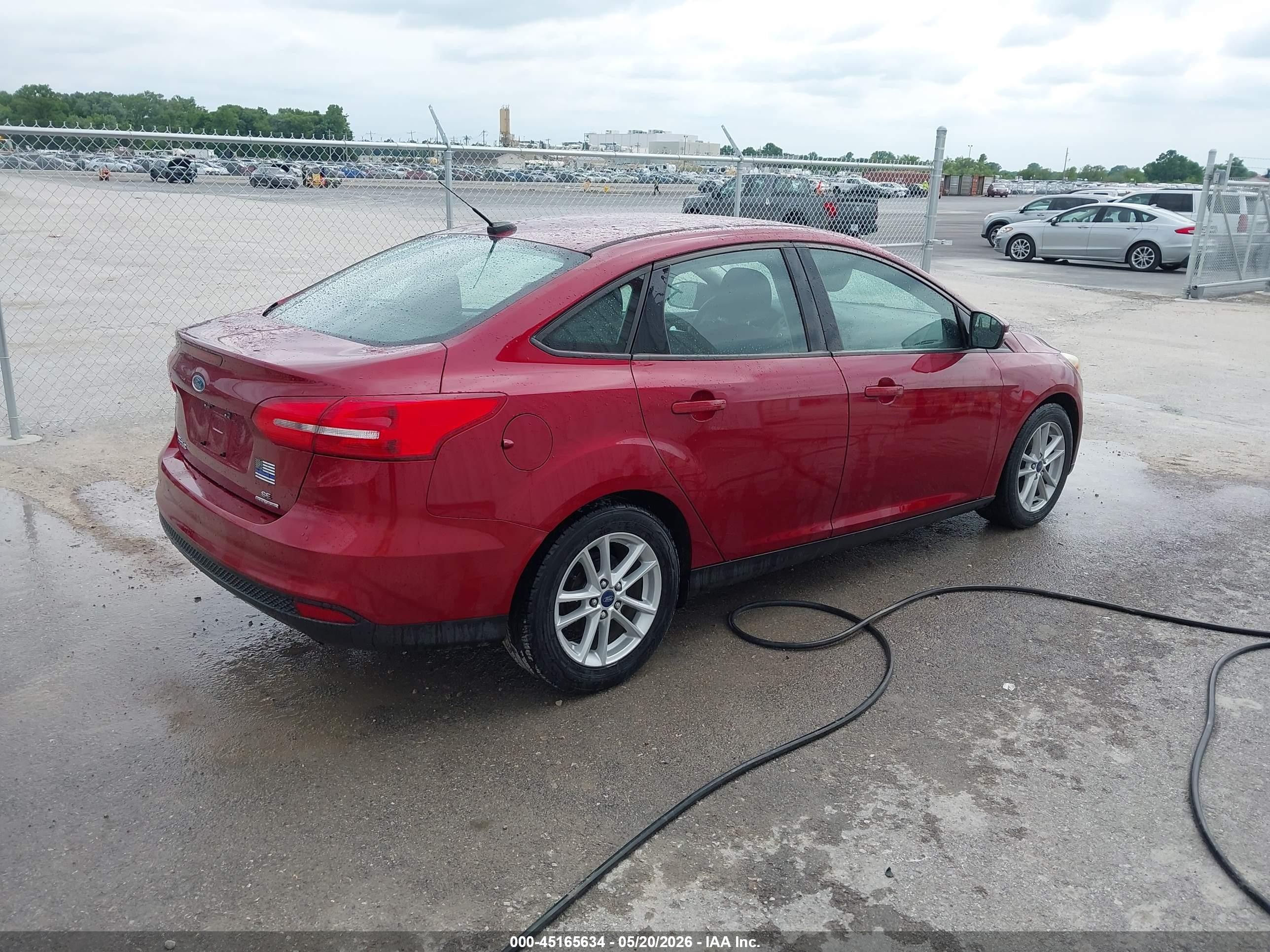 2015 Ford Focus Se Red vin: 1FADP3F28FL255516
