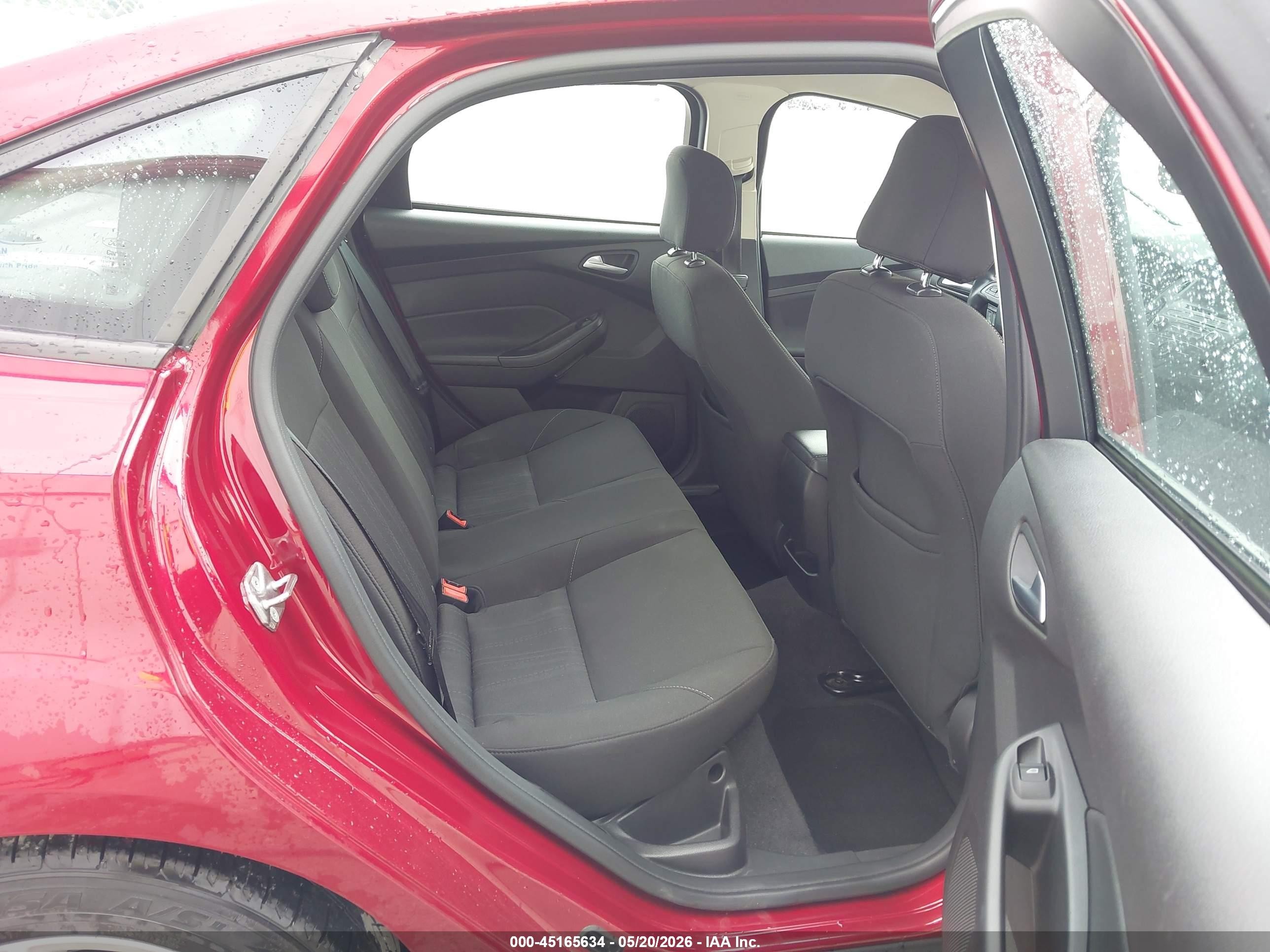 2015 Ford Focus Se Red vin: 1FADP3F28FL255516