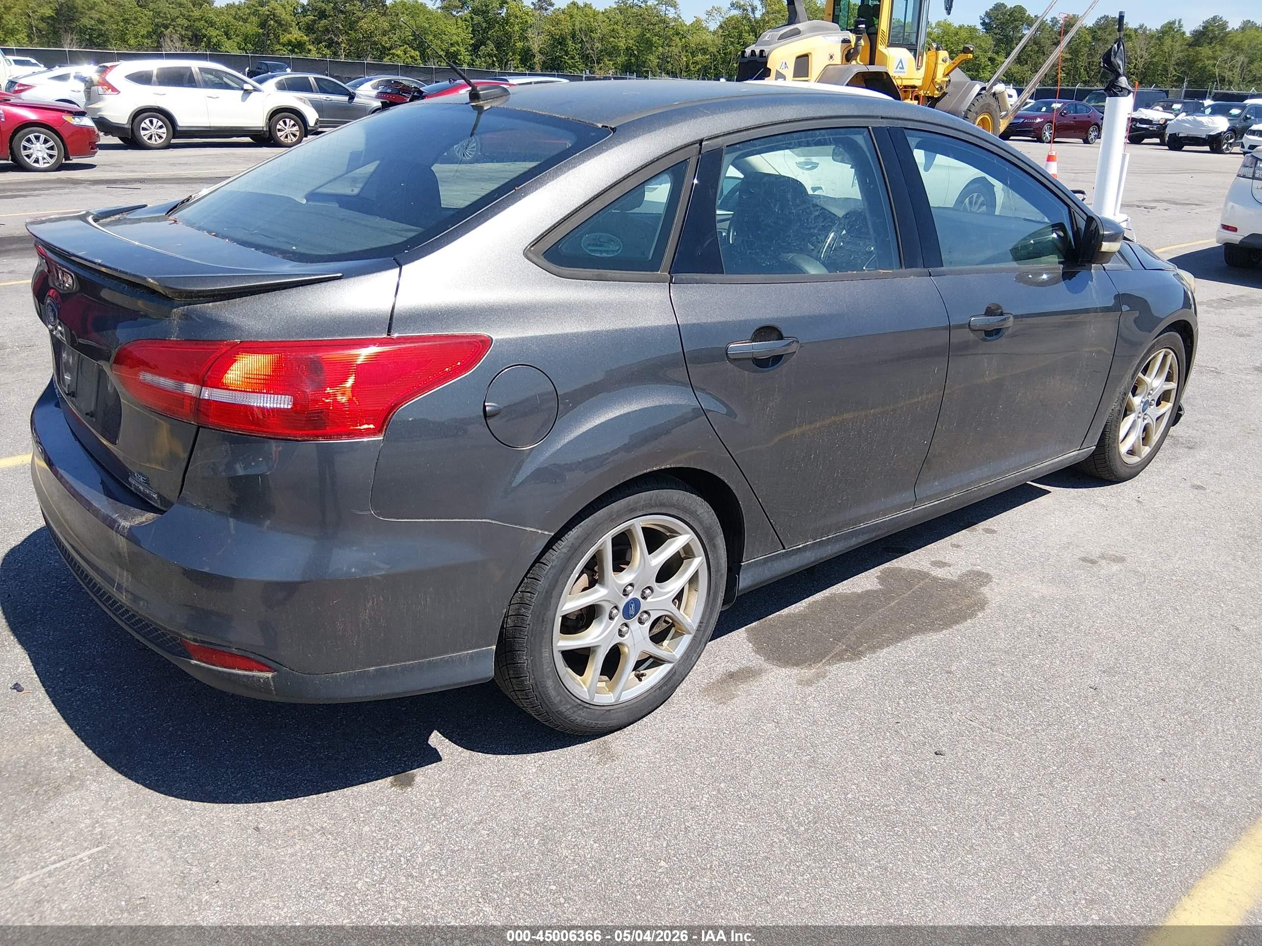 2015 Ford Focus Se Gray vin: 1FADP3F28FL274051