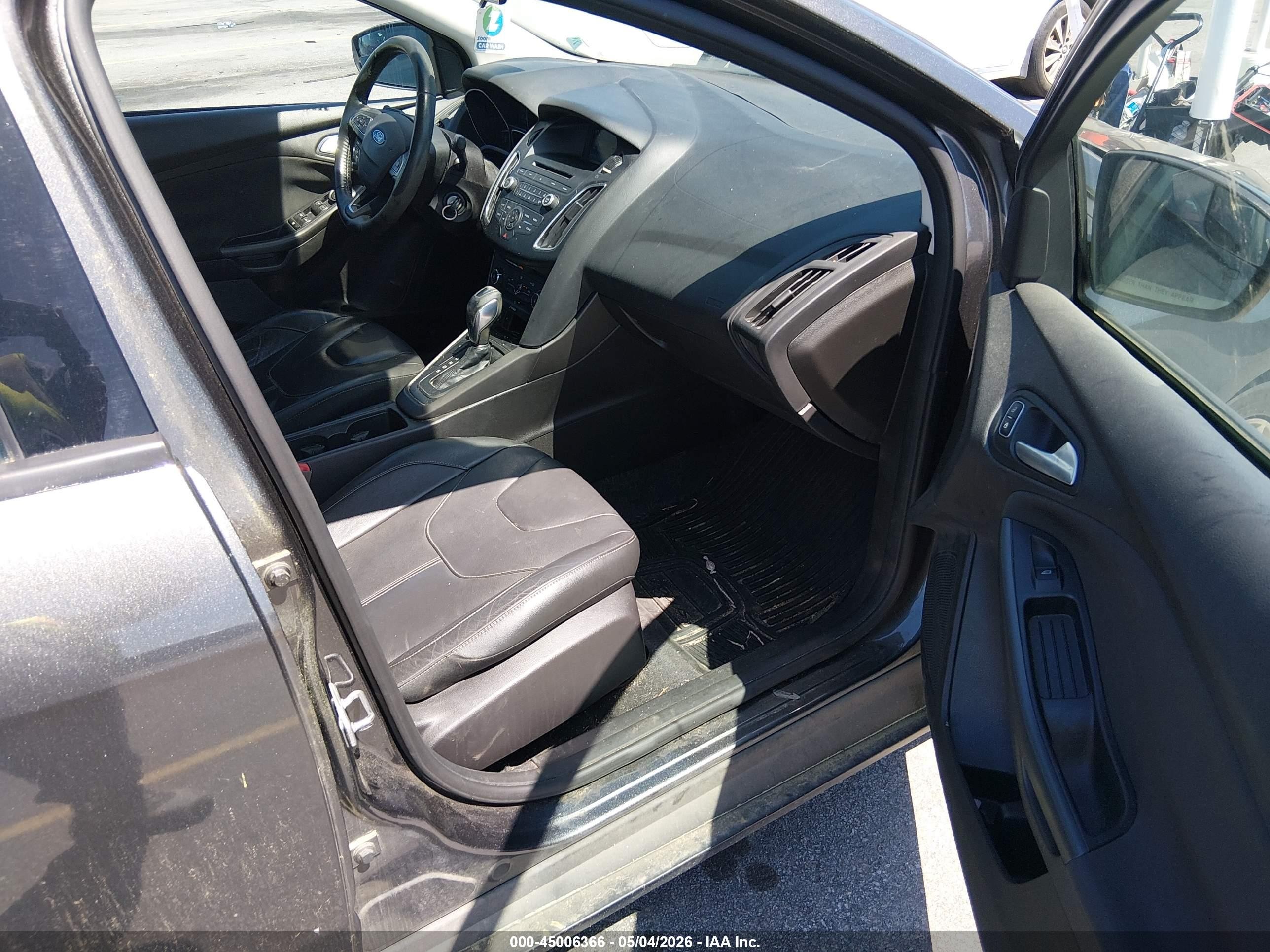 2015 Ford Focus Se Gray vin: 1FADP3F28FL274051