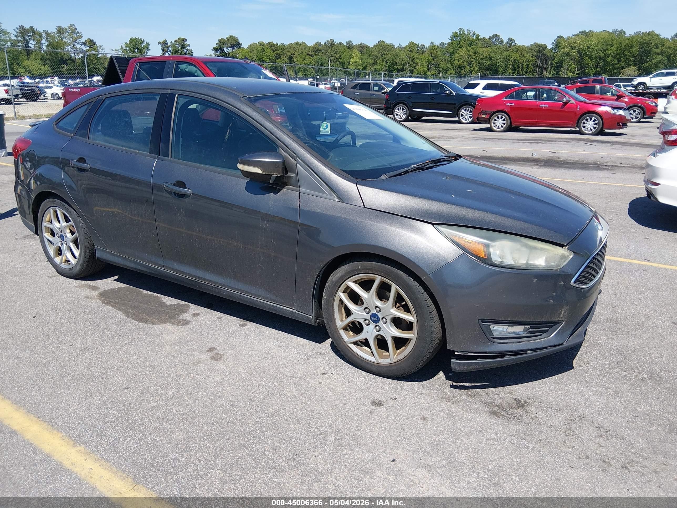 2015 Ford Focus Se Gray vin: 1FADP3F28FL274051