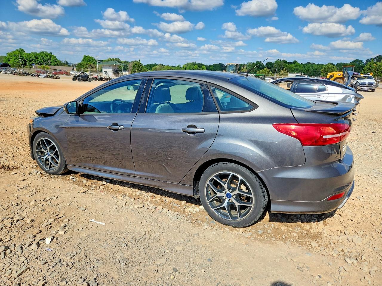 2015 Ford Focus Se Gray vin: 1FADP3F28FL285681