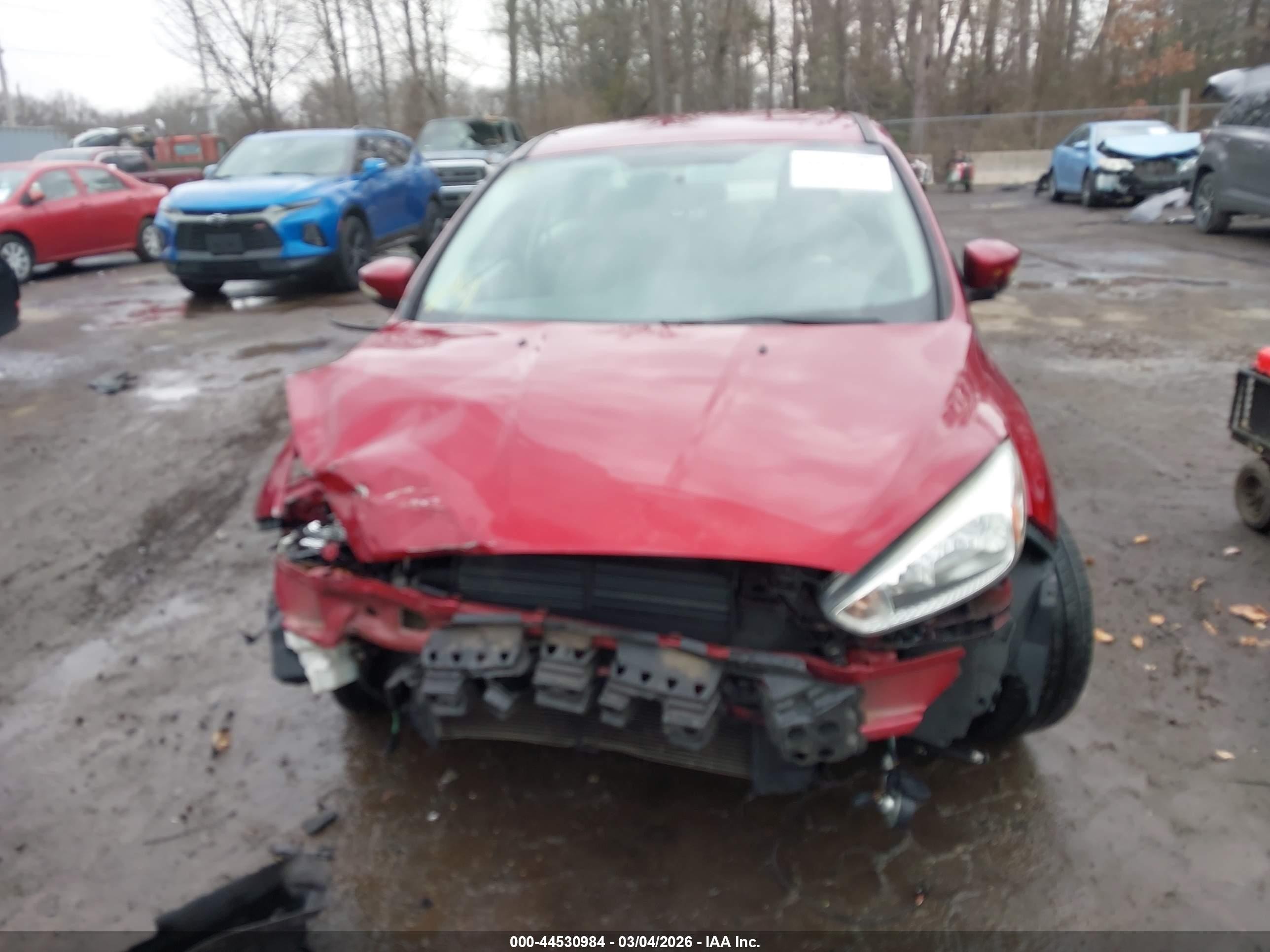 2015 Ford Focus Se Red vin: 1FADP3F28FL291500