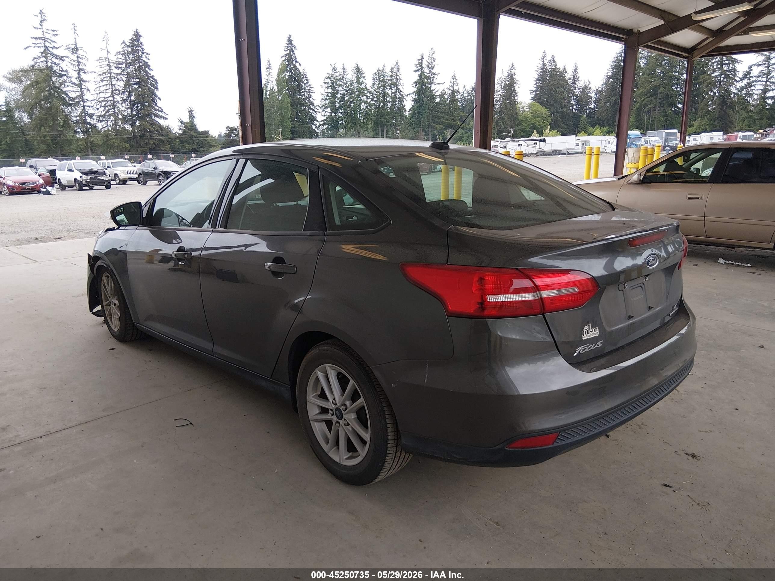 2015 Ford Focus Se Gray vin: 1FADP3F28FL294073