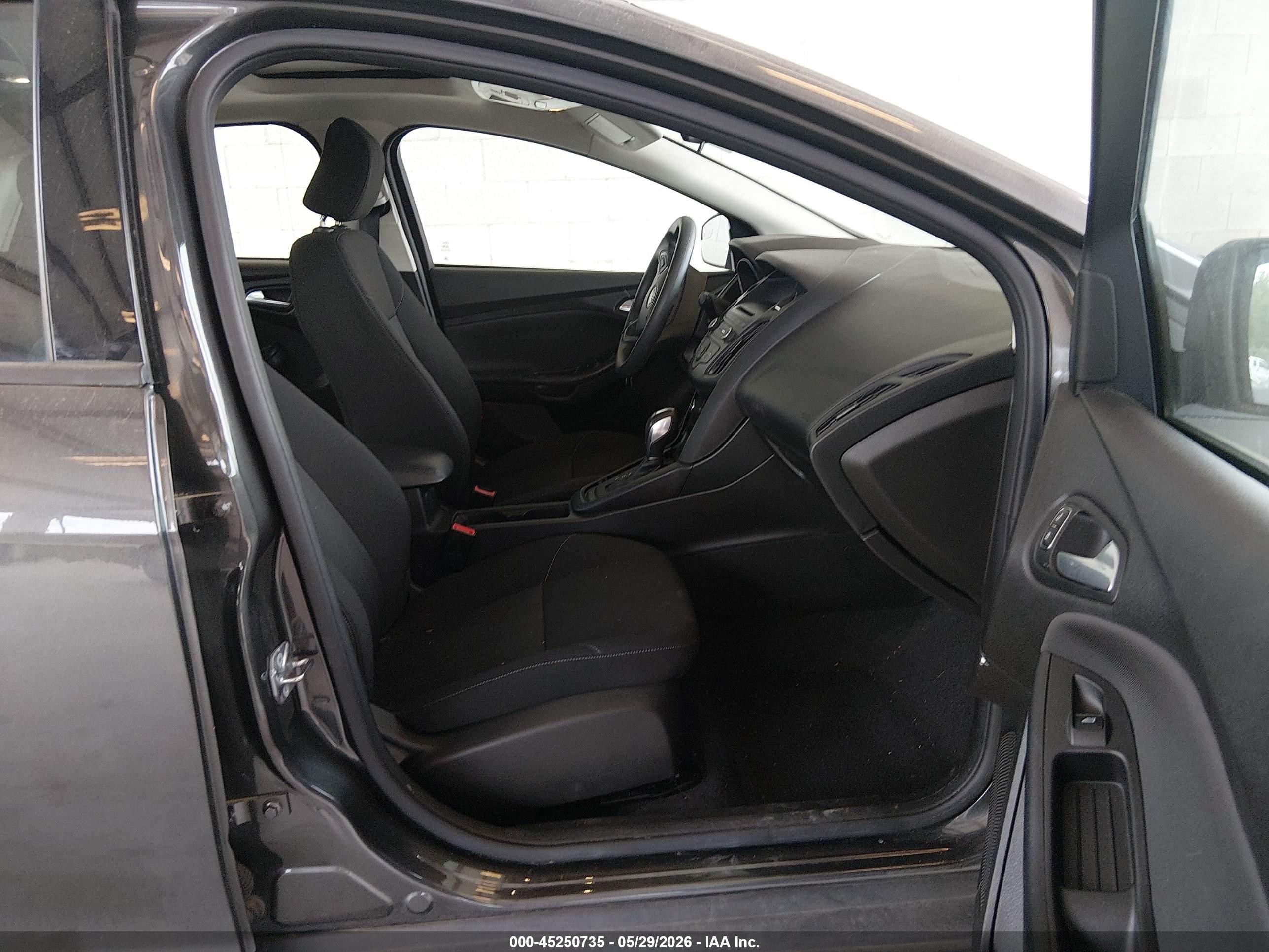 2015 Ford Focus Se Gray vin: 1FADP3F28FL294073