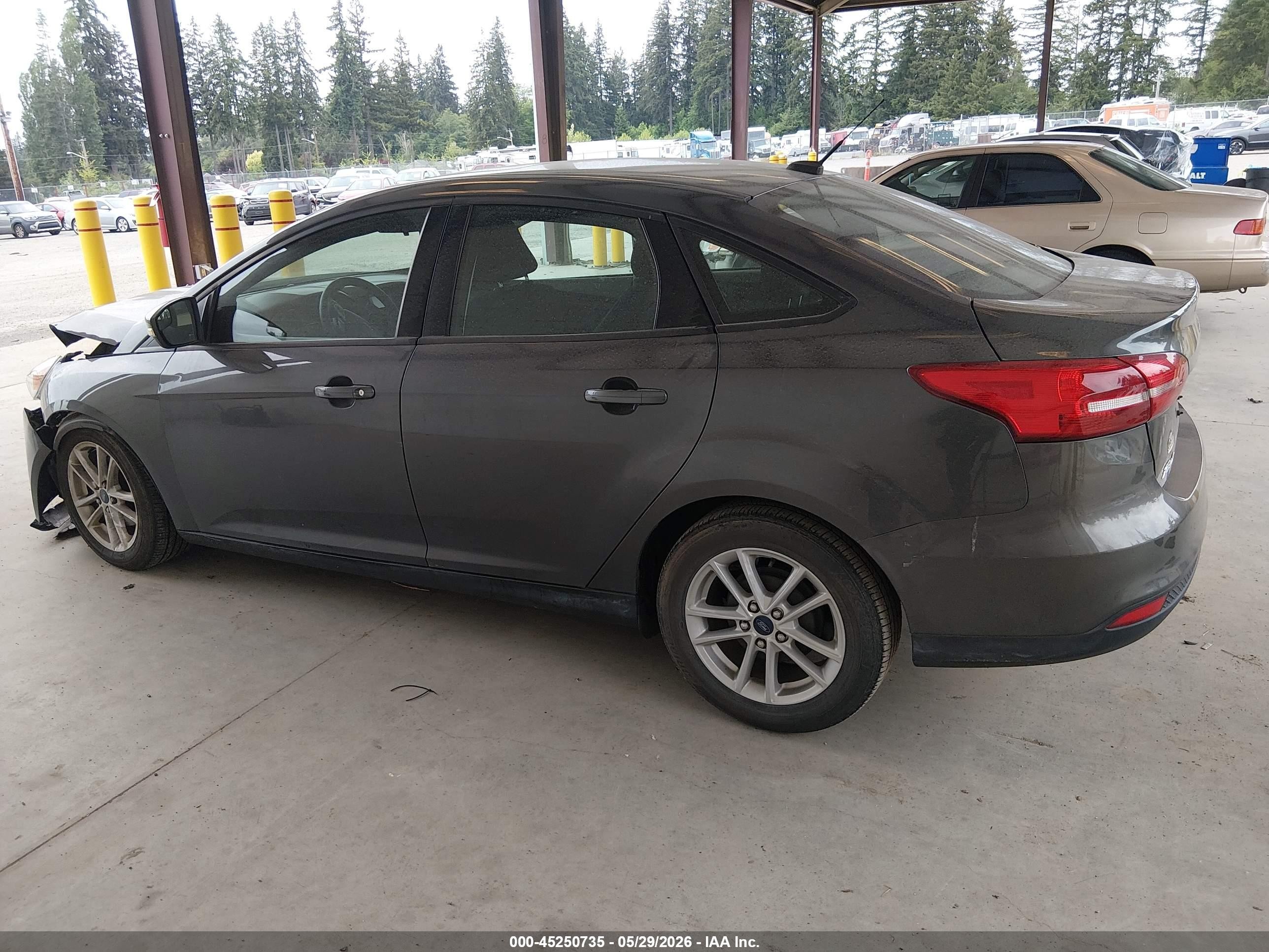 2015 Ford Focus Se Gray vin: 1FADP3F28FL294073