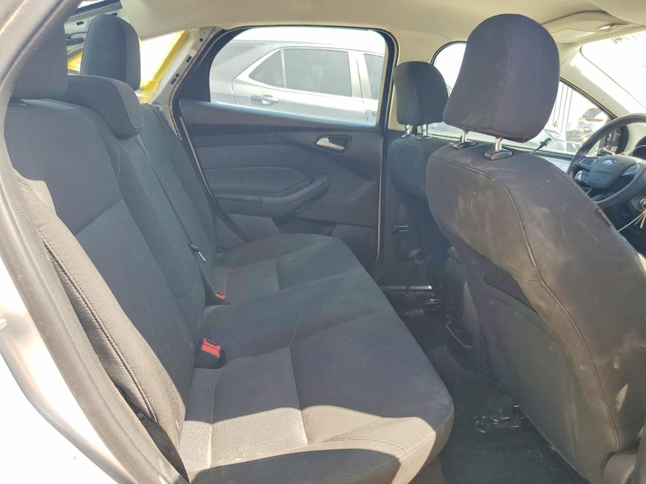 2015 Ford Focus Se Silver vin: 1FADP3F28FL304410