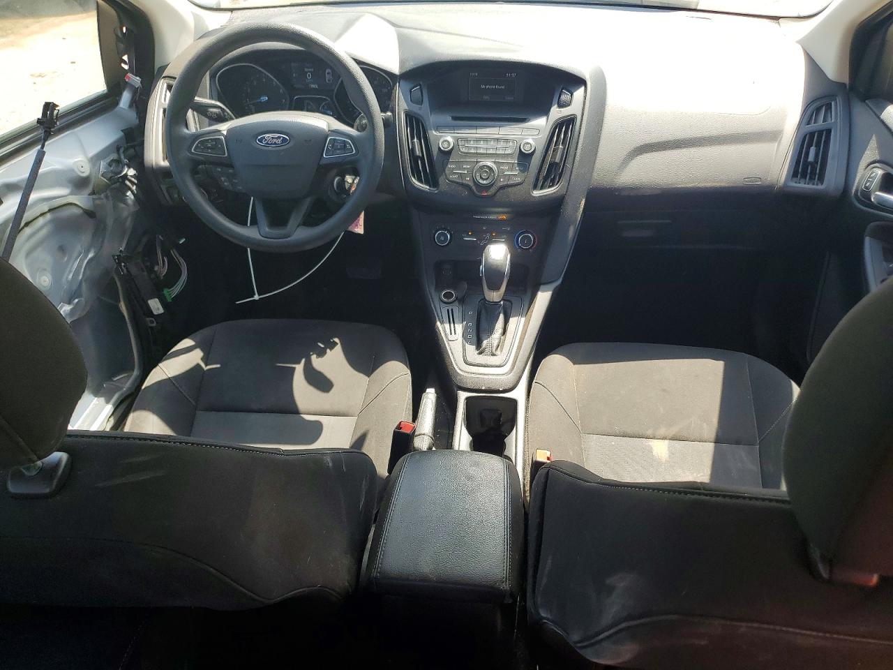 2015 Ford Focus Se Silver vin: 1FADP3F28FL304410