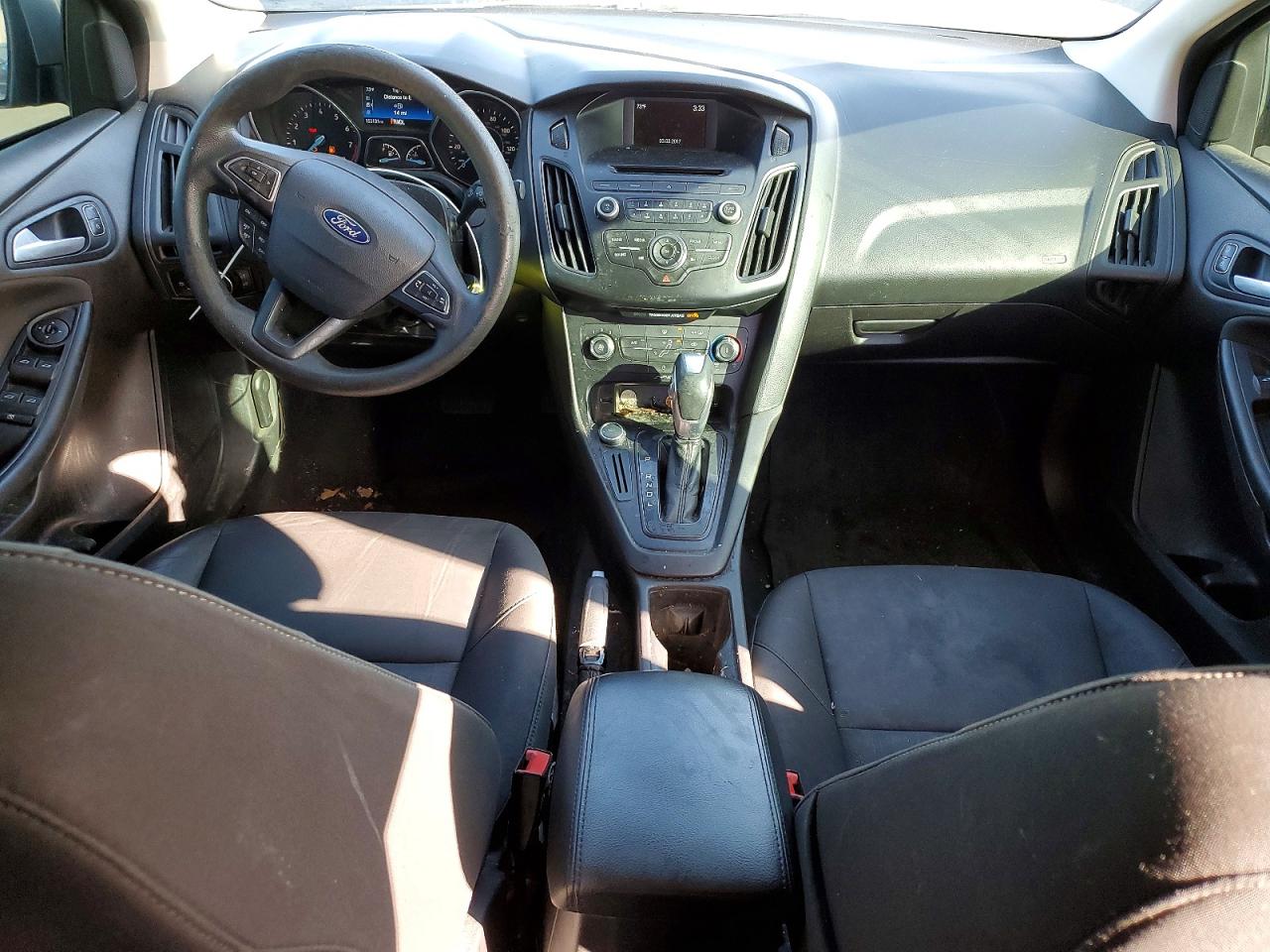2015 Ford Focus Se Серебряный vin: 1FADP3F28FL307646