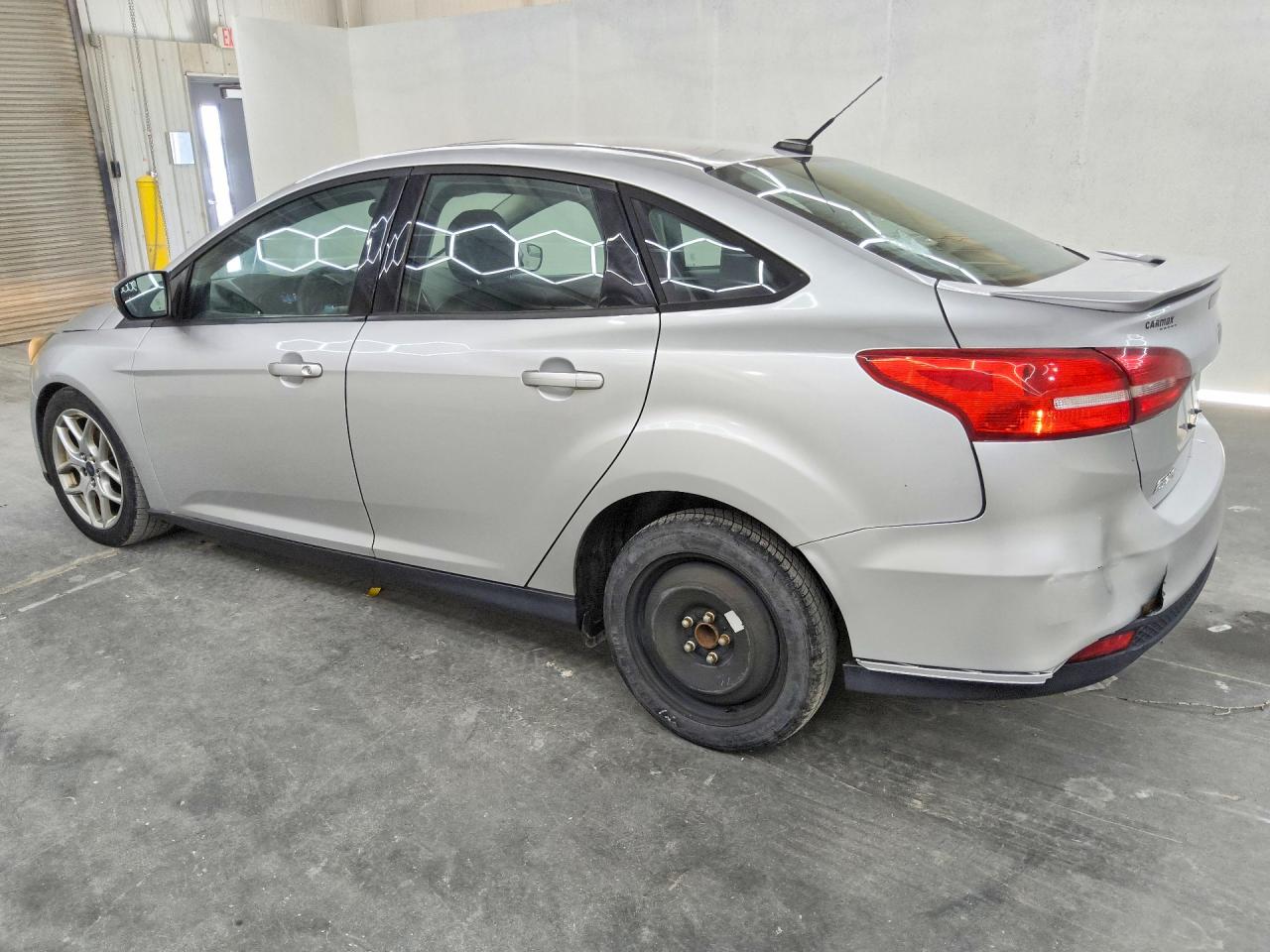 2015 Ford Focus Se Silver vin: 1FADP3F28FL318596