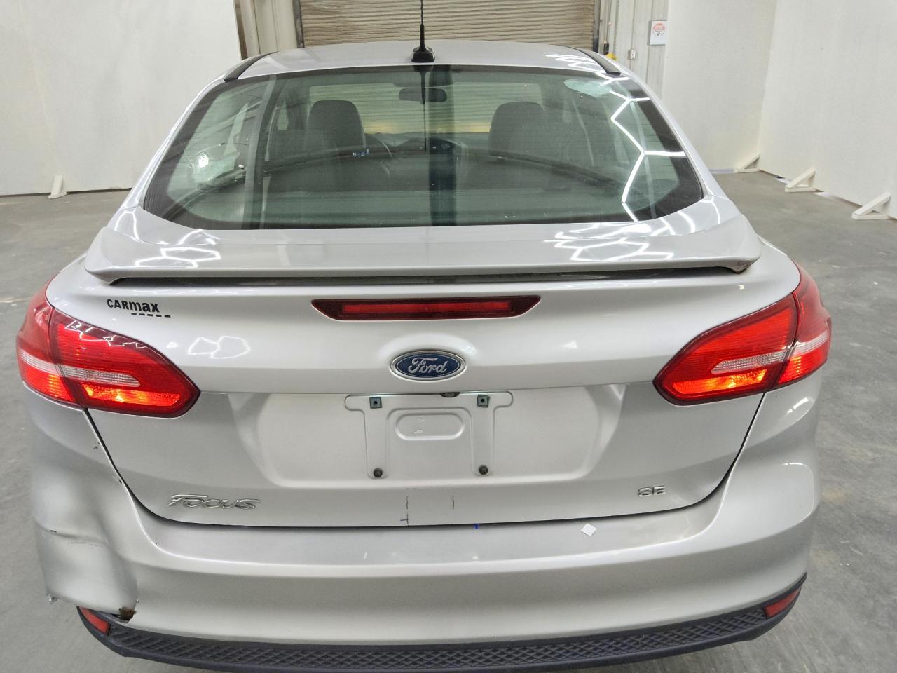2015 Ford Focus Se Silver vin: 1FADP3F28FL318596