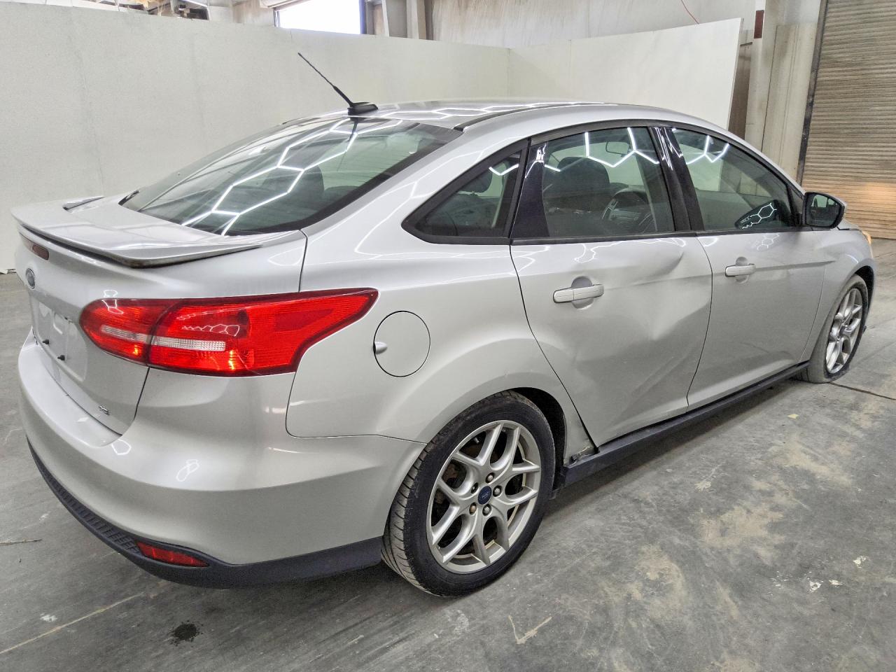 2015 Ford Focus Se Silver vin: 1FADP3F28FL318596