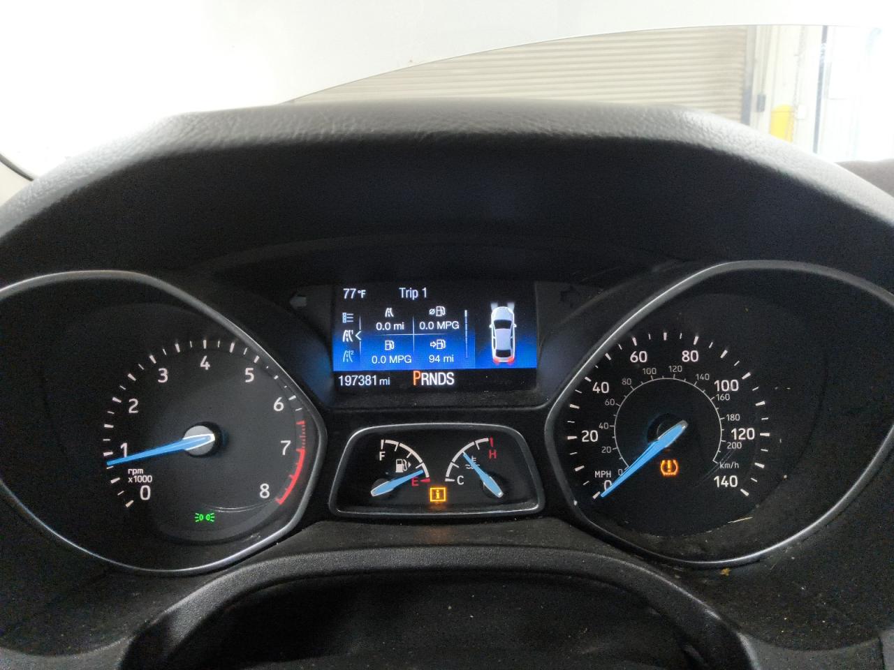 2015 Ford Focus Se Silver vin: 1FADP3F28FL318596 Damage: Warning - Tire Pressure, On, Unacceptable