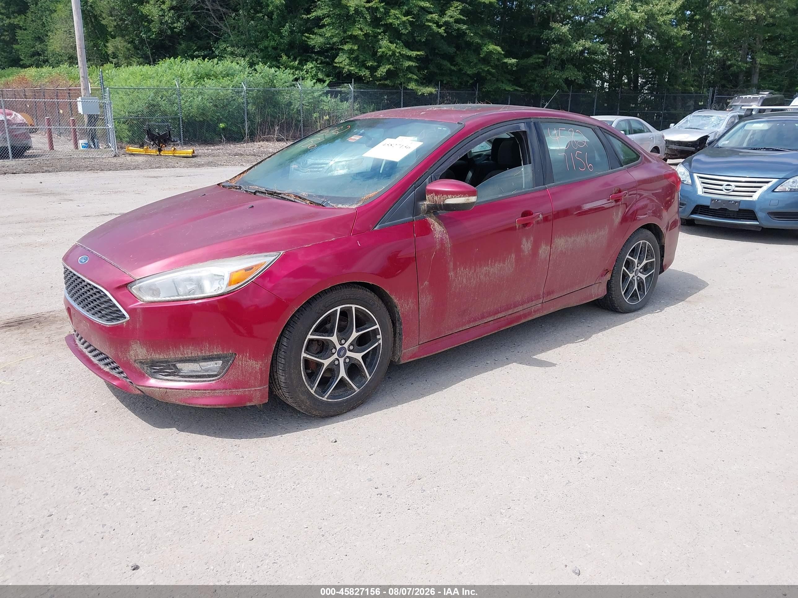 2015 Ford Focus Se Red vin: 1FADP3F28FL321143
