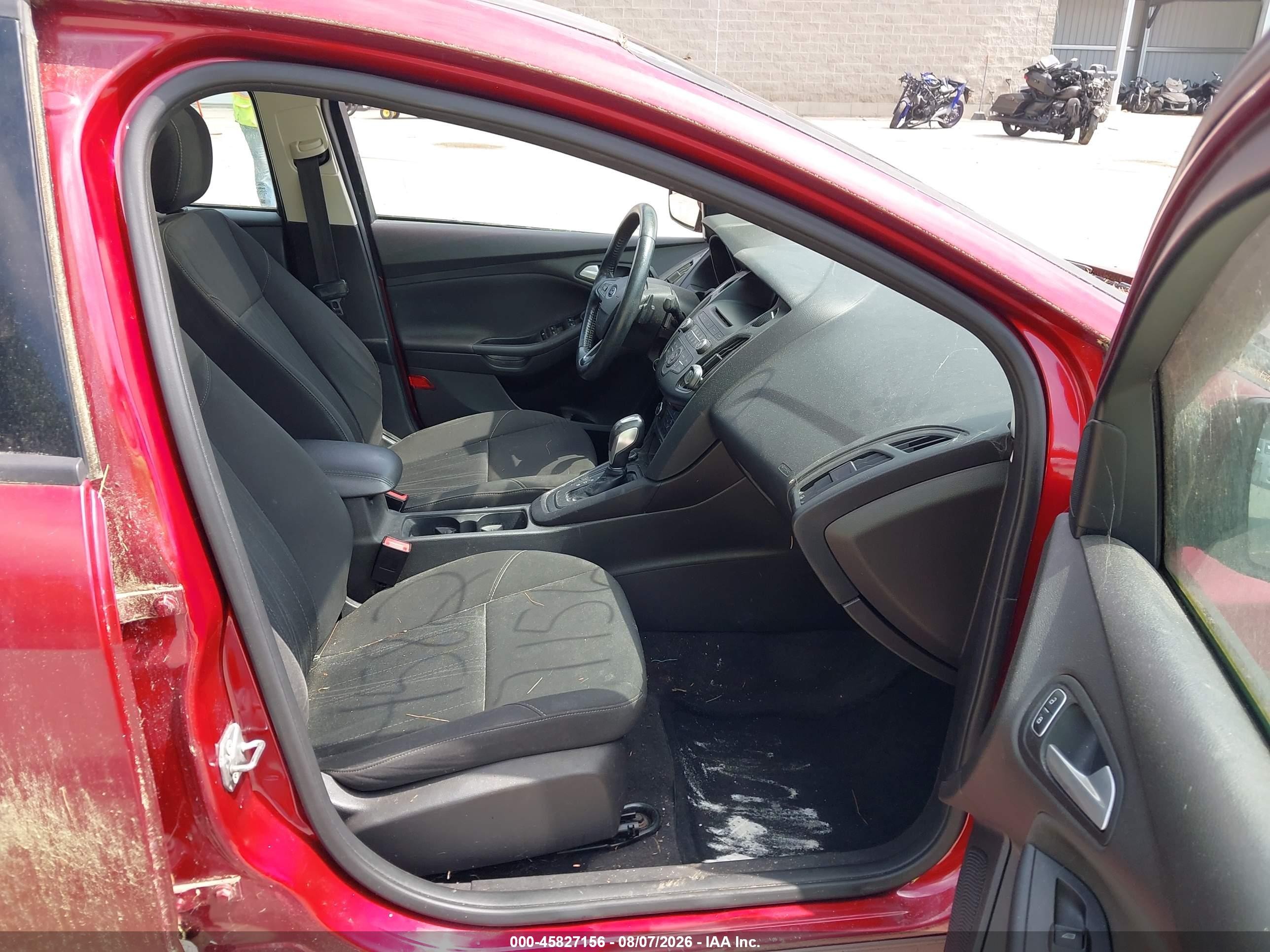 2015 Ford Focus Se Red vin: 1FADP3F28FL321143
