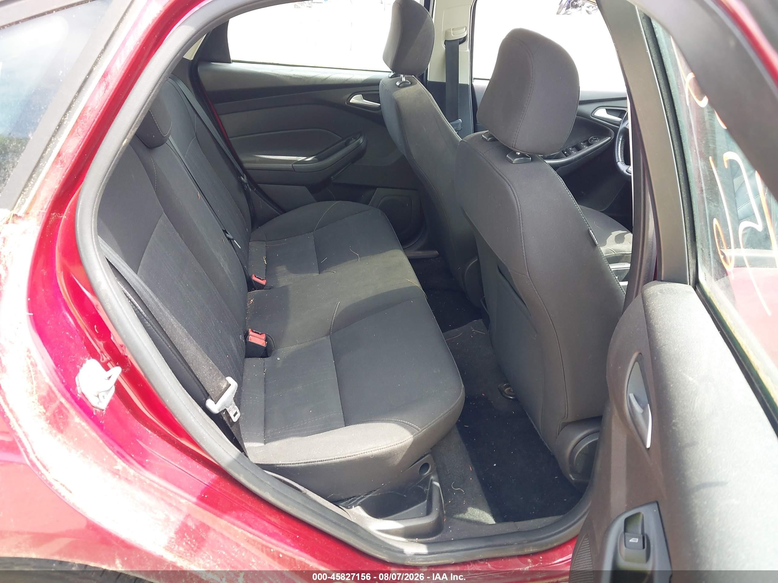 2015 Ford Focus Se Red vin: 1FADP3F28FL321143